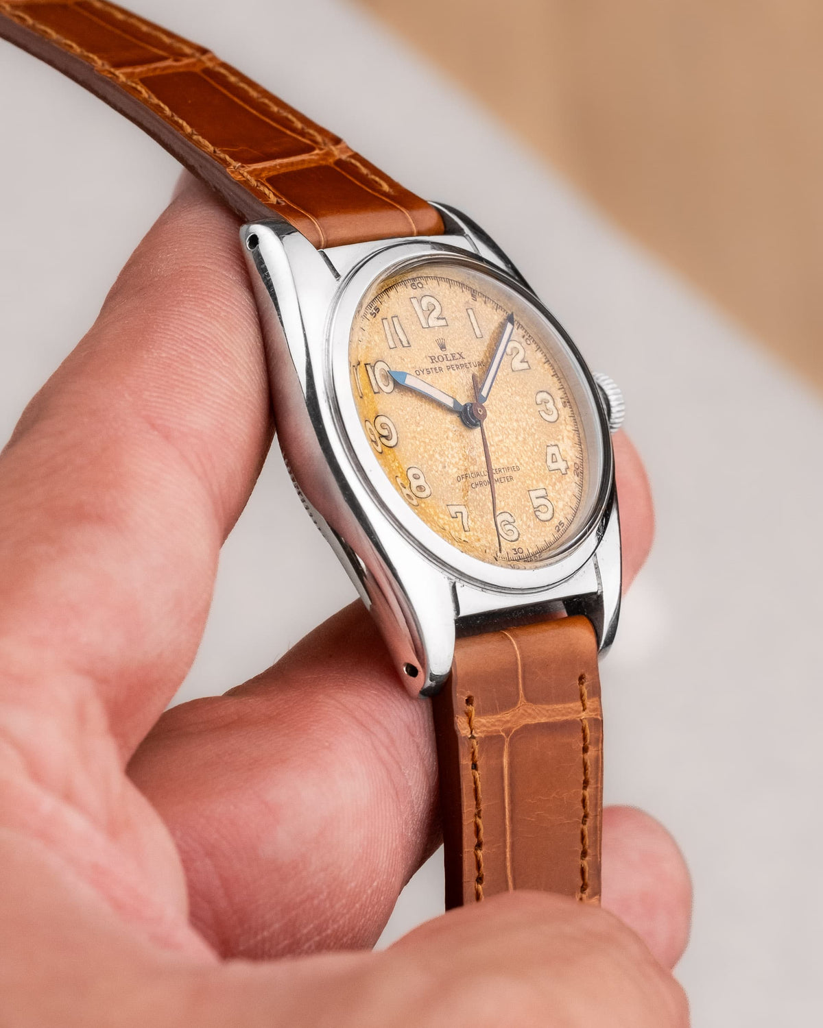 MDLZ Rolex « Bubble Back » réf. 5050 en acier de 1948 – Cadran « Crème Brûlée » Radium Burn - Left side