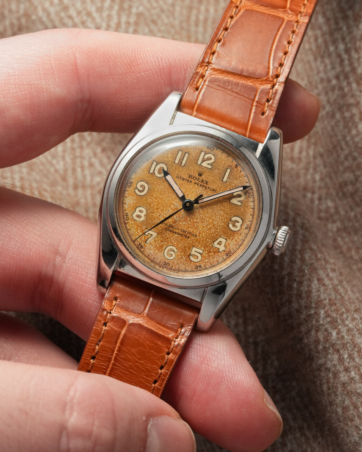 MDLZ Rolex « Bubble Back » réf. 5050 en acier de 1948 – Cadran « Crème Brûlée » Radium Burn - Lifestyle