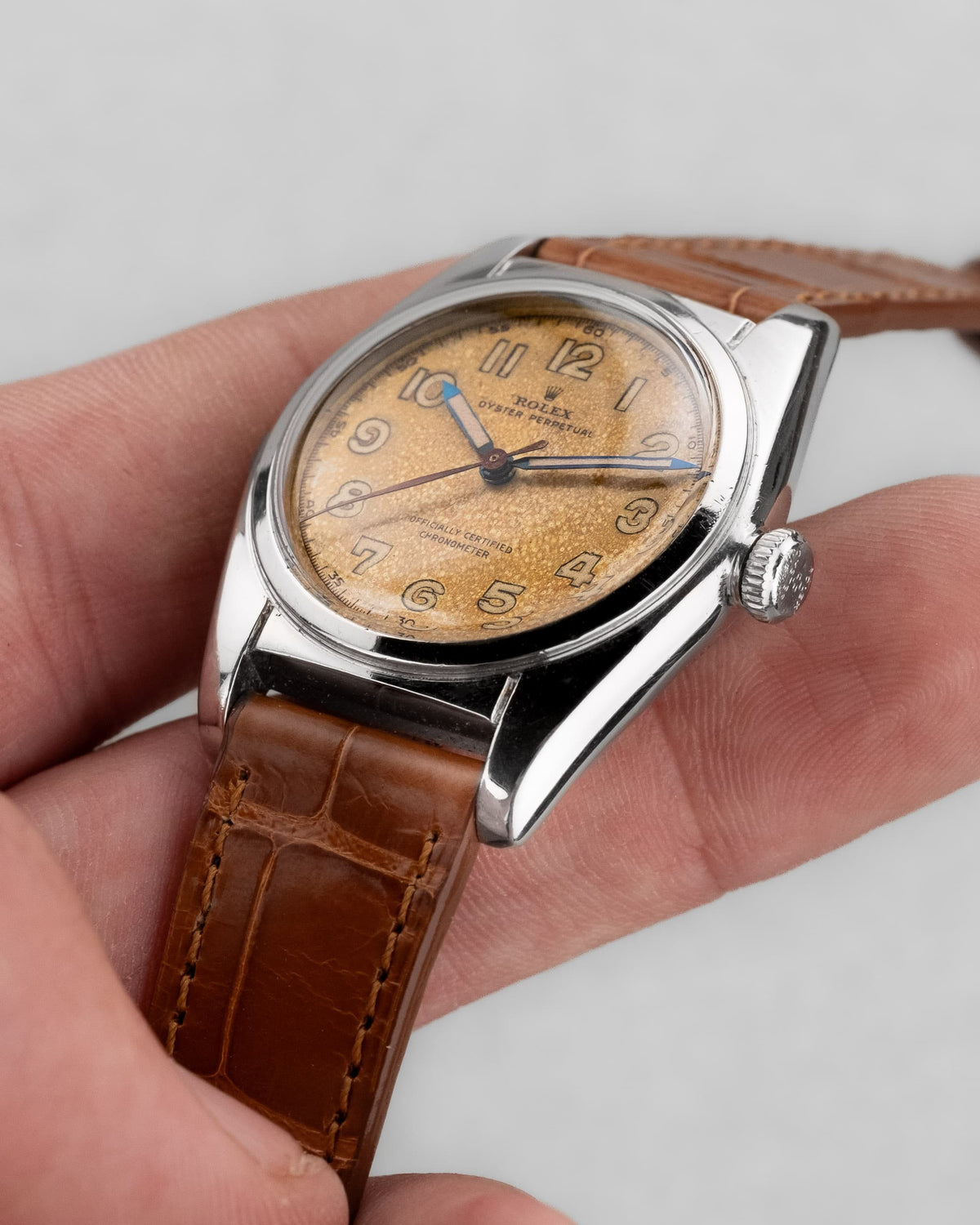 MDLZ Rolex « Bubble Back » réf. 5050 en acier de 1948 – Cadran « Crème Brûlée » Radium Burn - Right side