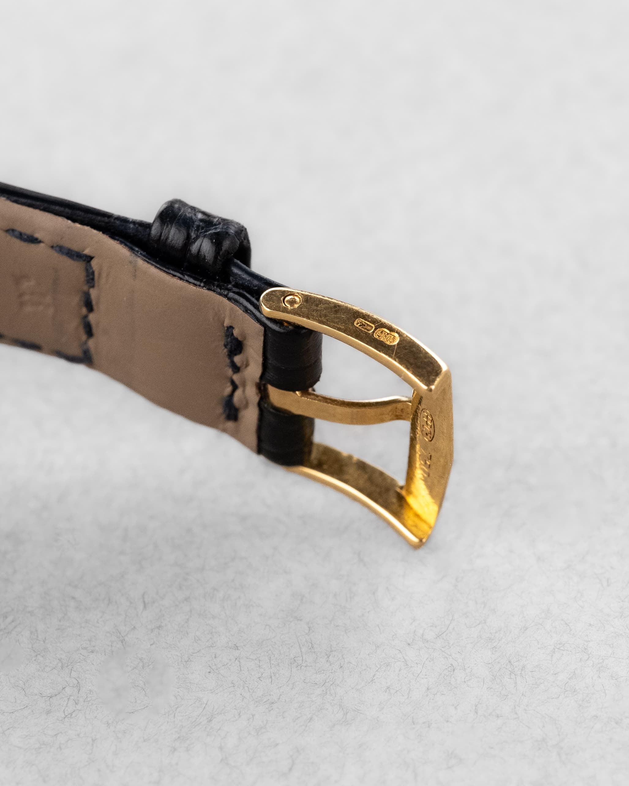 MEFM Rarissime et Exceptionnel Quantième Perpétuel Patek Philippe réf. 3940J « Doré Dial » de 1988 – Full Set - Buckle Outside