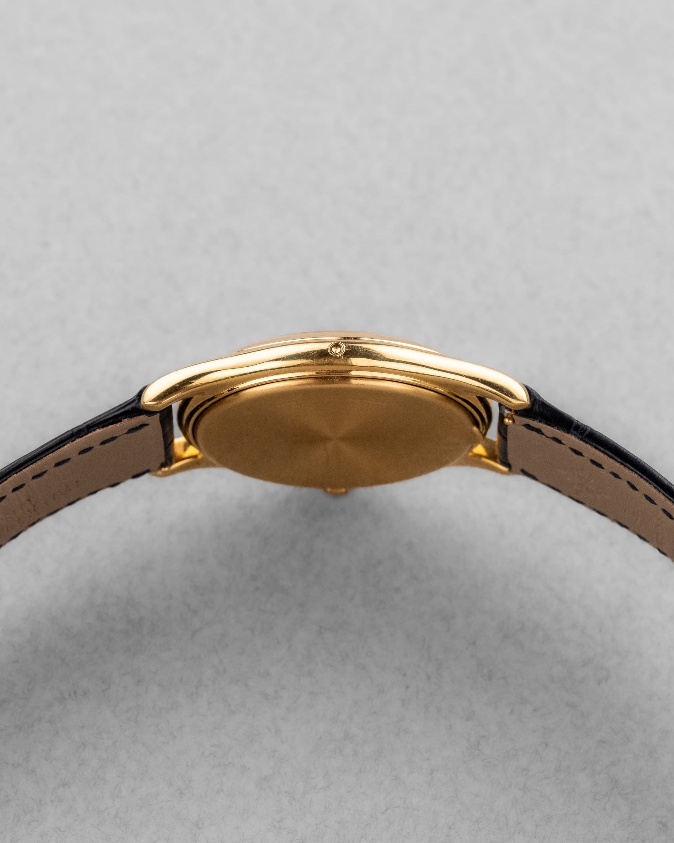 MEFM Rarissime et Exceptionnel Quantième Perpétuel Patek Philippe réf. 3940J « Doré Dial » de 1988 – Full Set - Left side