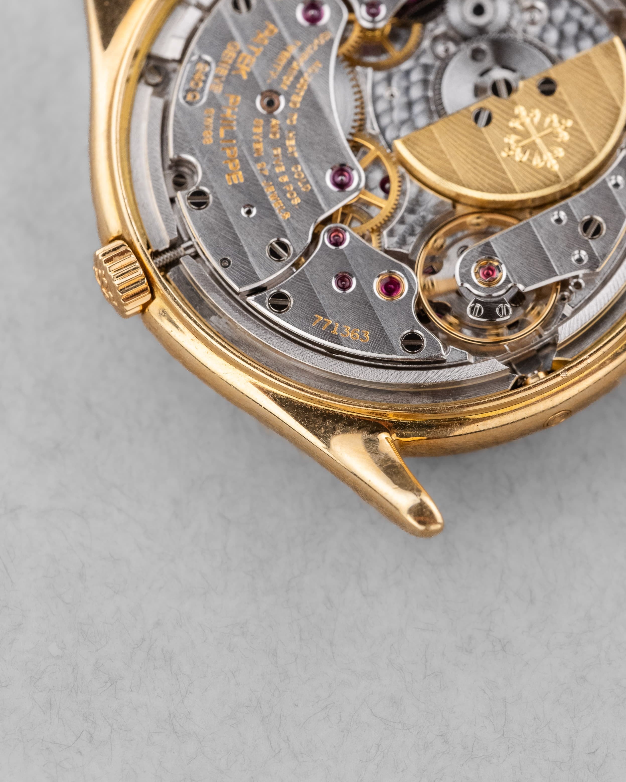 MEFM Rarissime et Exceptionnel Quantième Perpétuel Patek Philippe réf. 3940J « Doré Dial » de 1988 – Full Set - Movement