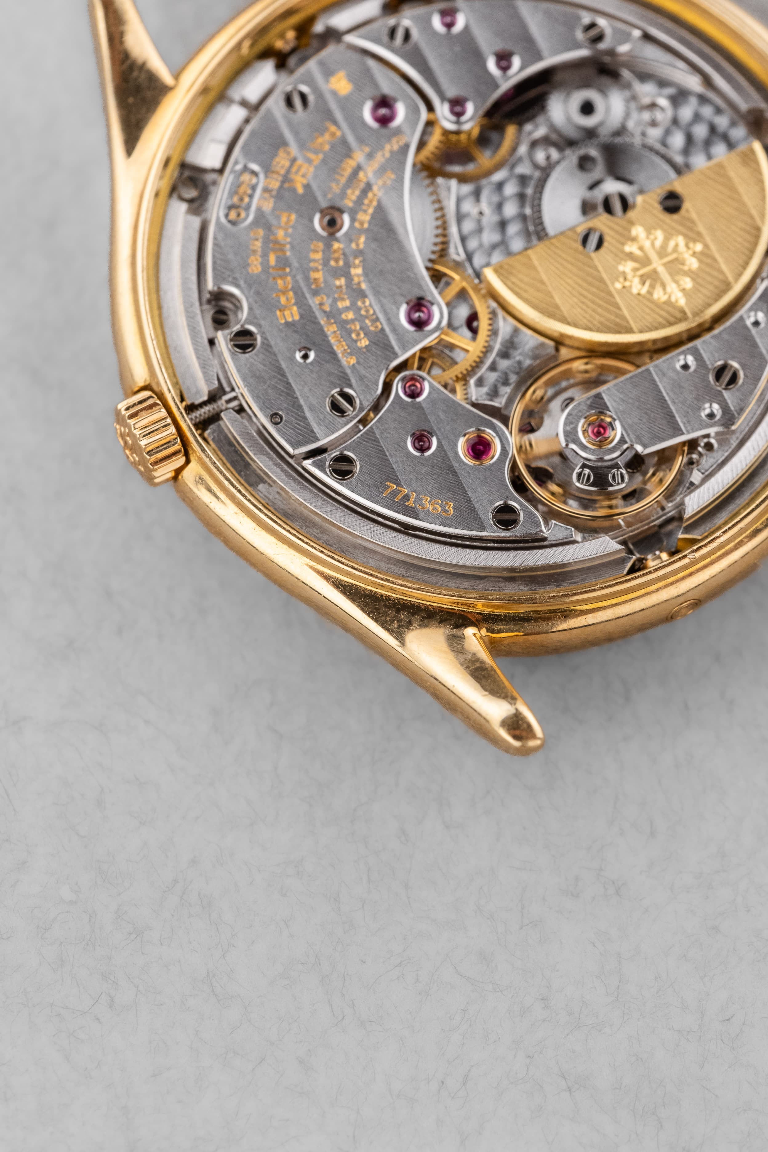 MEFM 極為罕見且非凡的 Patek Philippe 萬年曆 型號 3940J「Doré Dial」1988 年腕錶——Full Set - 機芯