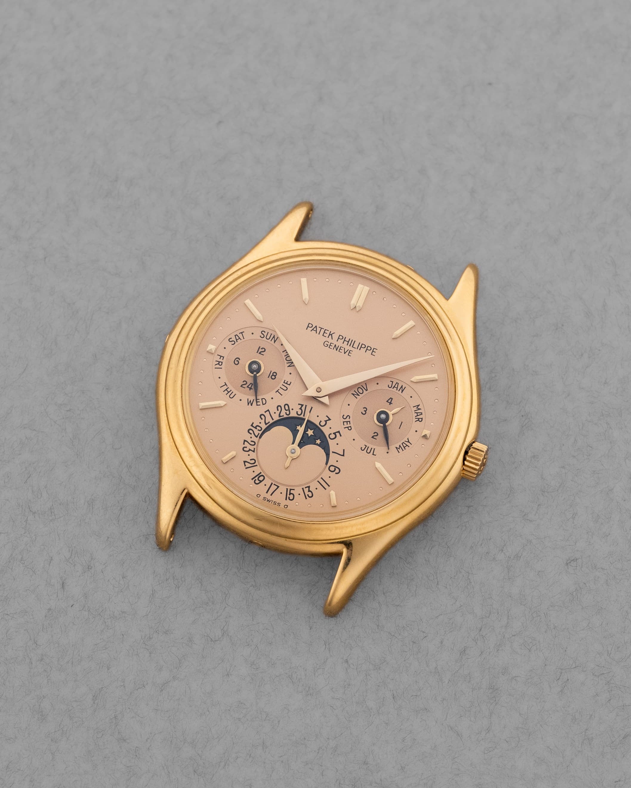 MEFM Rarissime et Exceptionnel Quantième Perpétuel Patek Philippe réf. 3940J « Doré Dial » de 1988 – Full Set - Overview