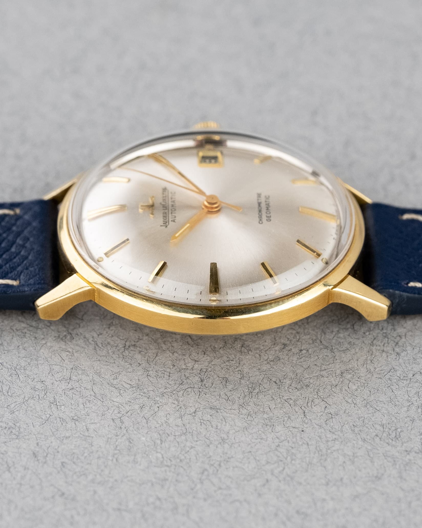 MQGK Rare Jaeger-LeCoultre Geomatic E 398 Full Collector Set en or jaune de 1968 - Left side