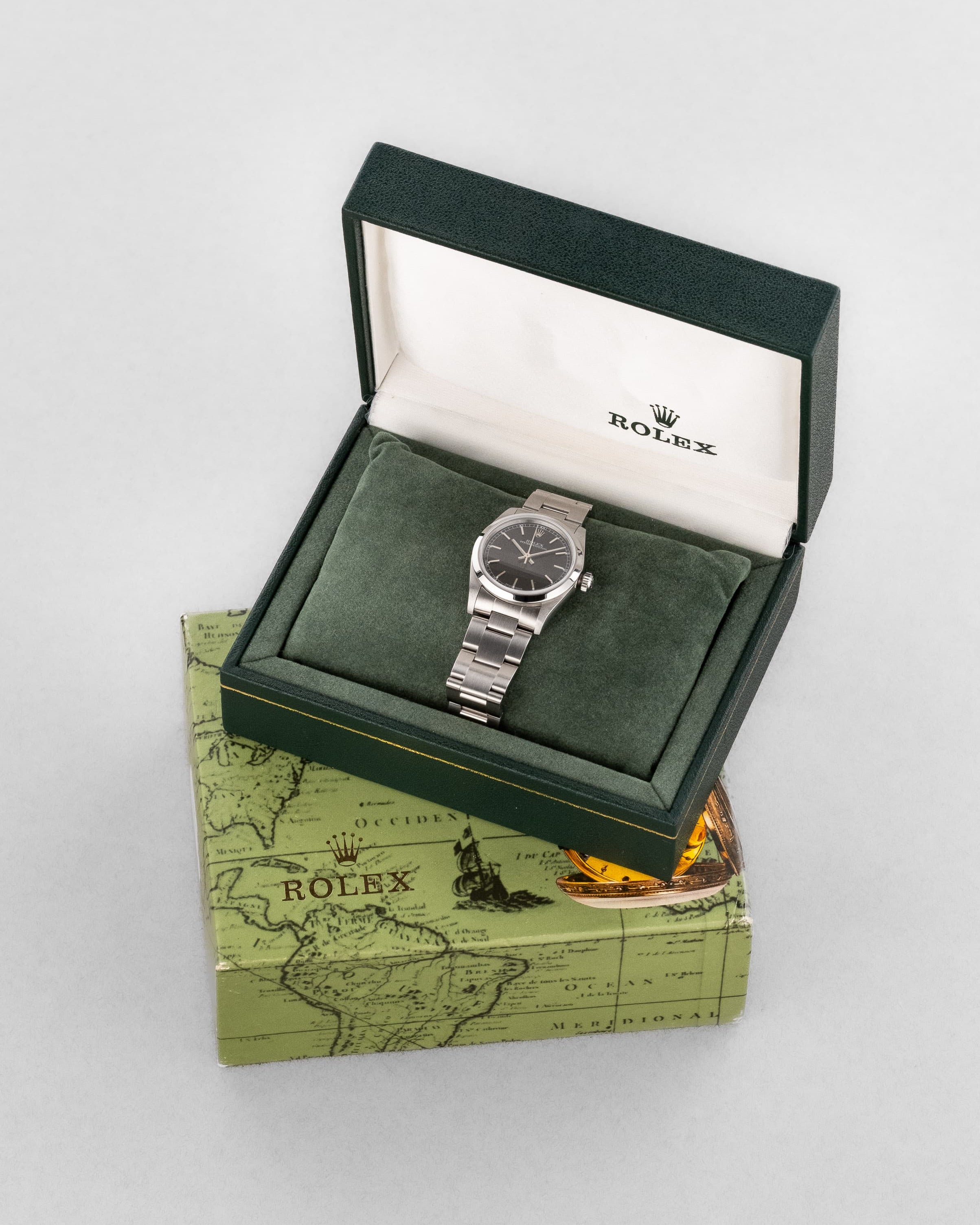 MY8S Rolex Oyster Perpetual 31 réf. 77080 de 2002 – Cadran noir à index bâtons + Full Set - Overview