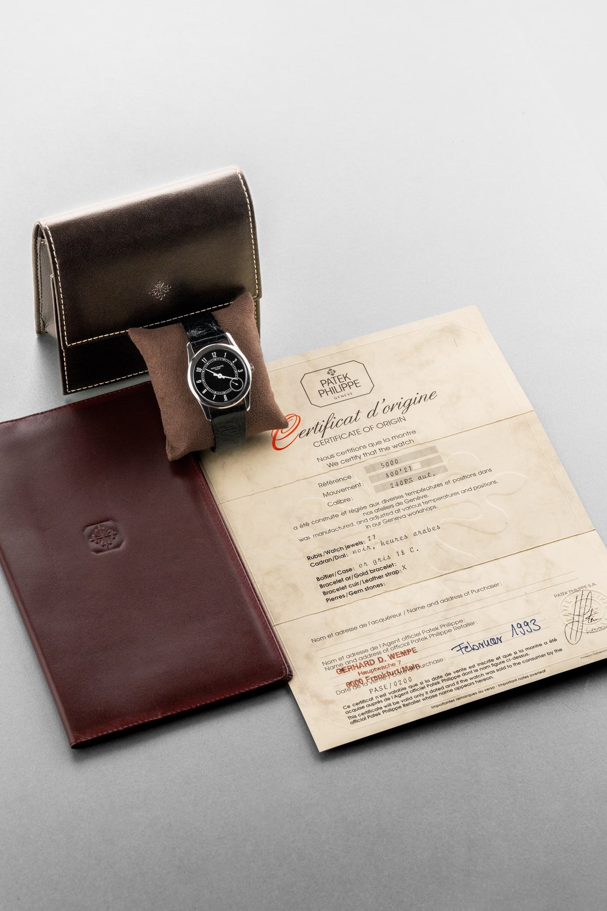 MZY9 Superb 1993 Patek Philippe Calatrava Ref. 5000G in White Gold – Full Set + First Series - Set
