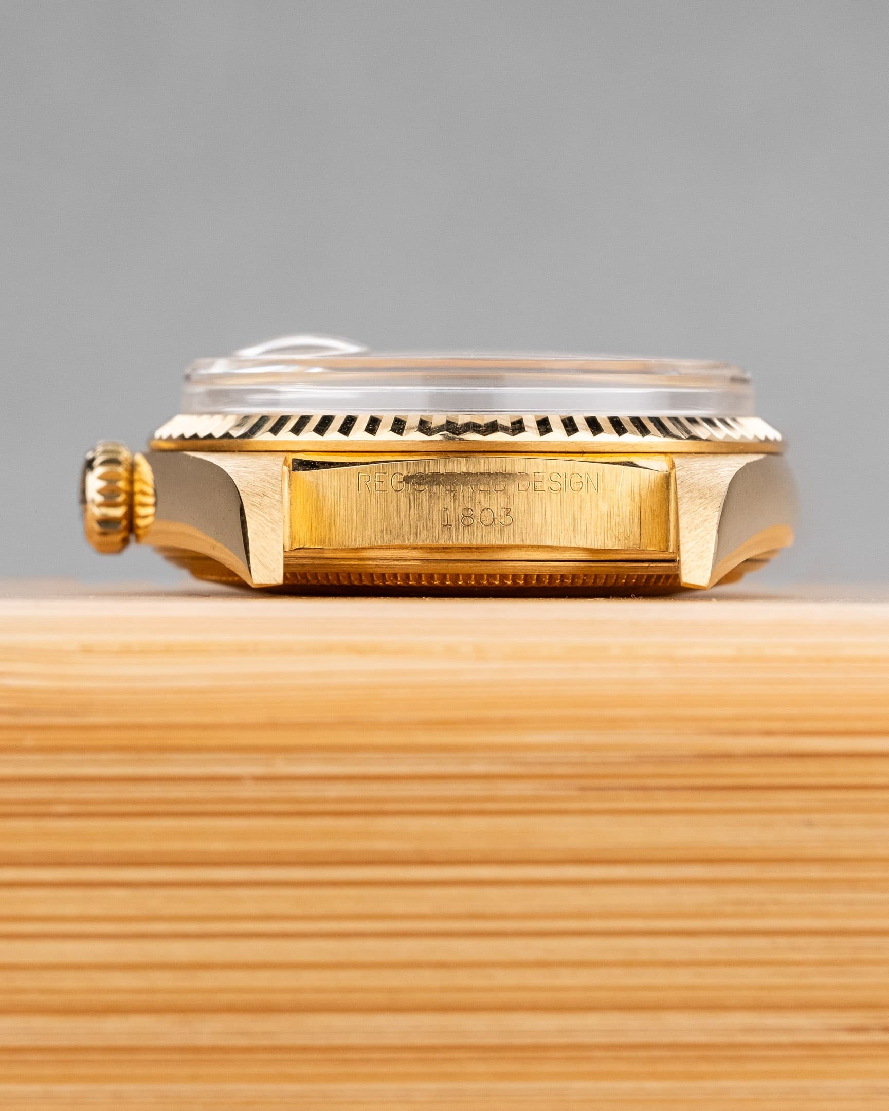 N1CH Superbe et Rare Rolex Day-Date 1803 « Red Quarters » de 1970 - Lugs - Reference