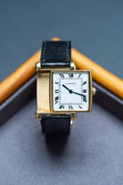 N57U Rare Cartier Tank Réversible/Reverso Grande Taille en or jaune - Feature