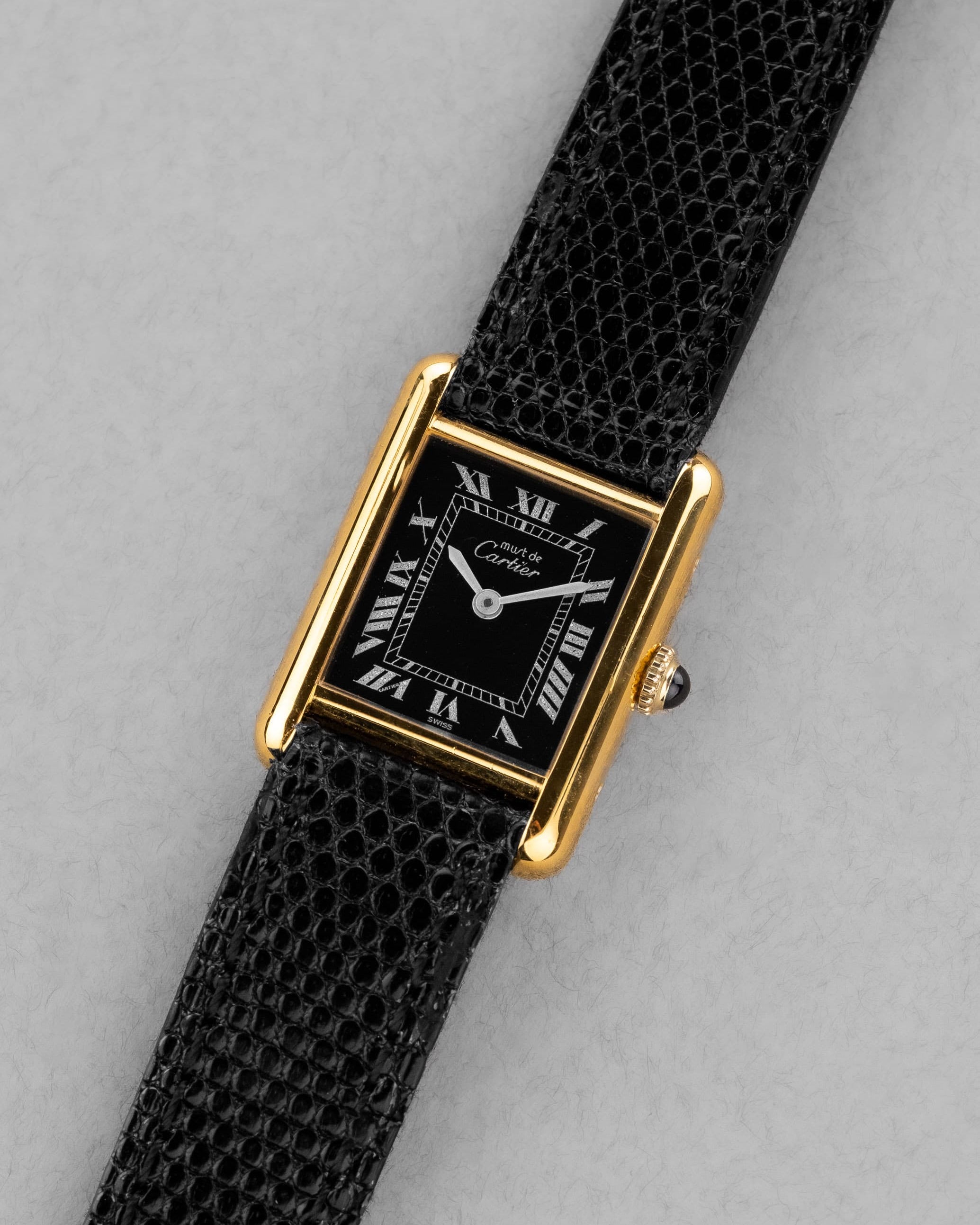 P5PN Cartier Tank Must Mécanique PM 3 Lady « Black Roman Dial » - Three Quarters