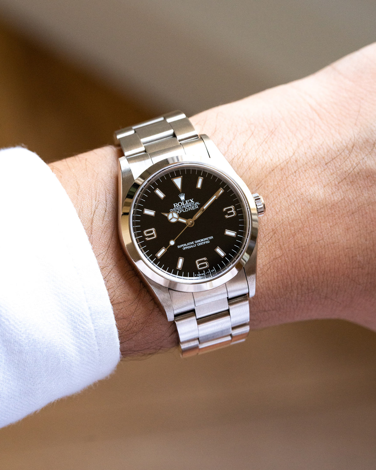 P7FC Rolex Explorer réf. 14270 de 1997-1998 – Full Set + N.O.S. + Sticker Rolex d’origine - Wristshot