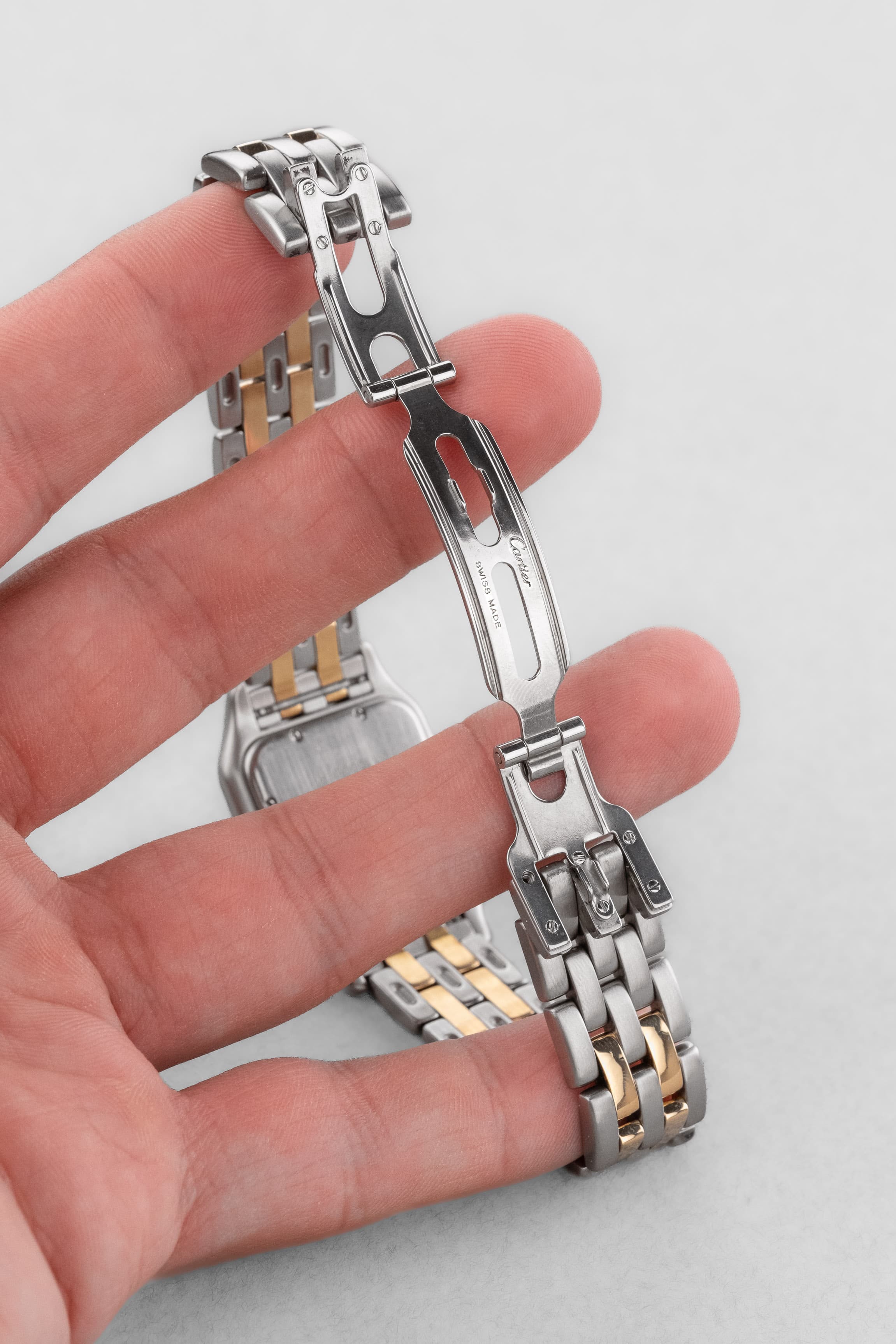 P8EY Cartier Panthère « Medium 2 rangs », réf. 110000R, en or jaune et acier, circa 1995 - Buckle Inside