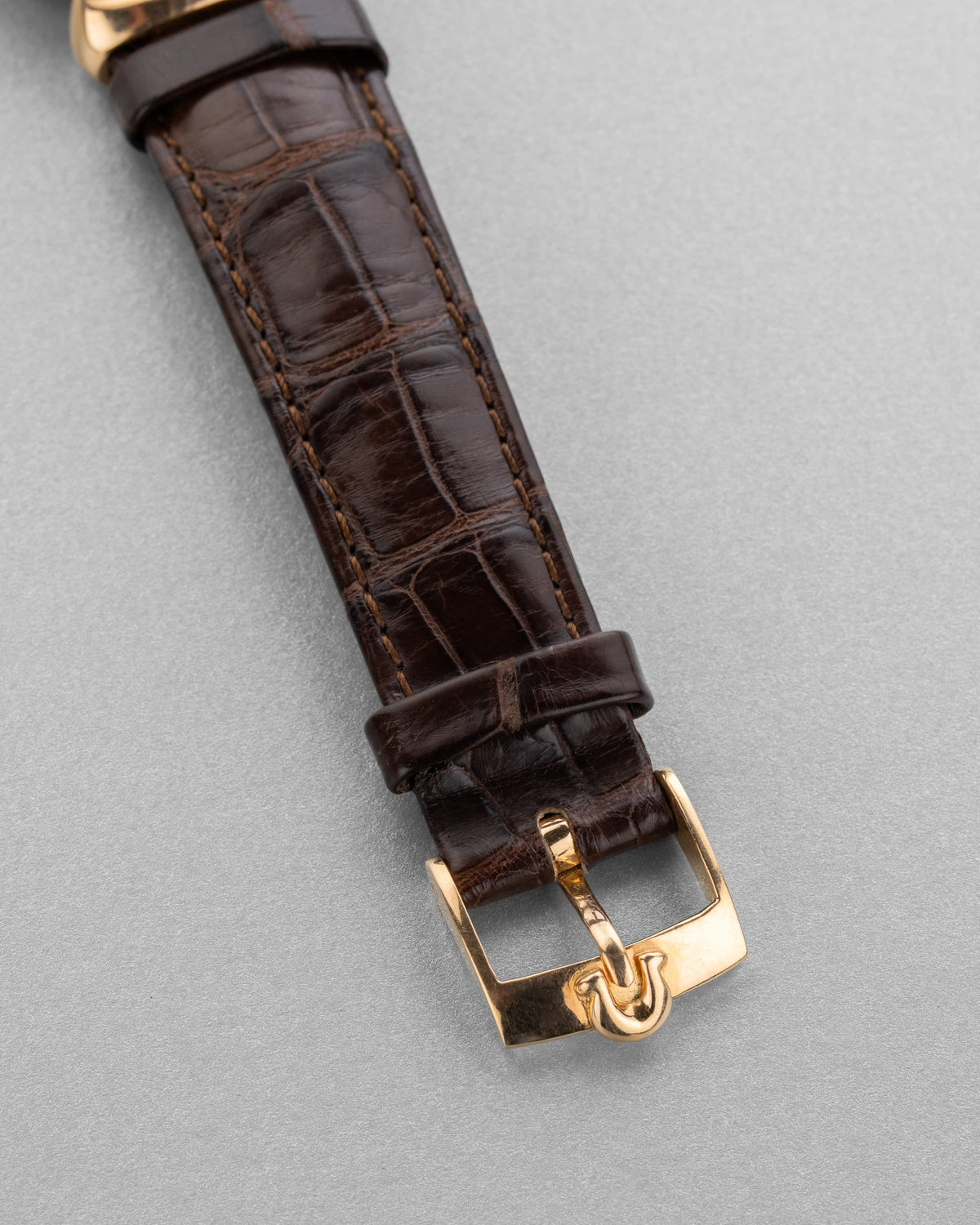 PKNA Superbe et Rare Omega Constellation Grand Luxe réf. 2930 SC en or rose, circa 1956 - Buckle Outside