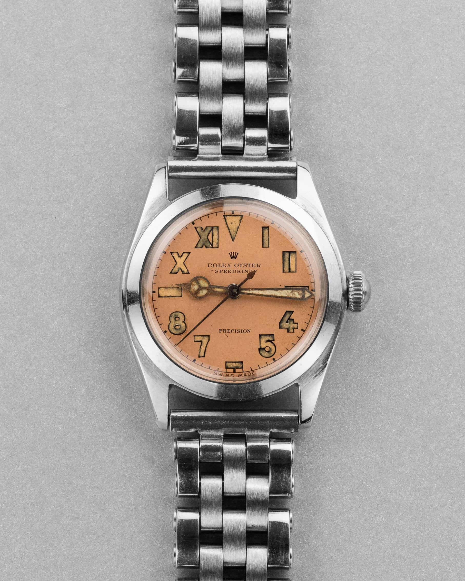 PVZW Superbe et Rare Rolex Speedking réf. 4220 de 1943 – Cadran « Salmon California » au Radium, Flat Back - Front