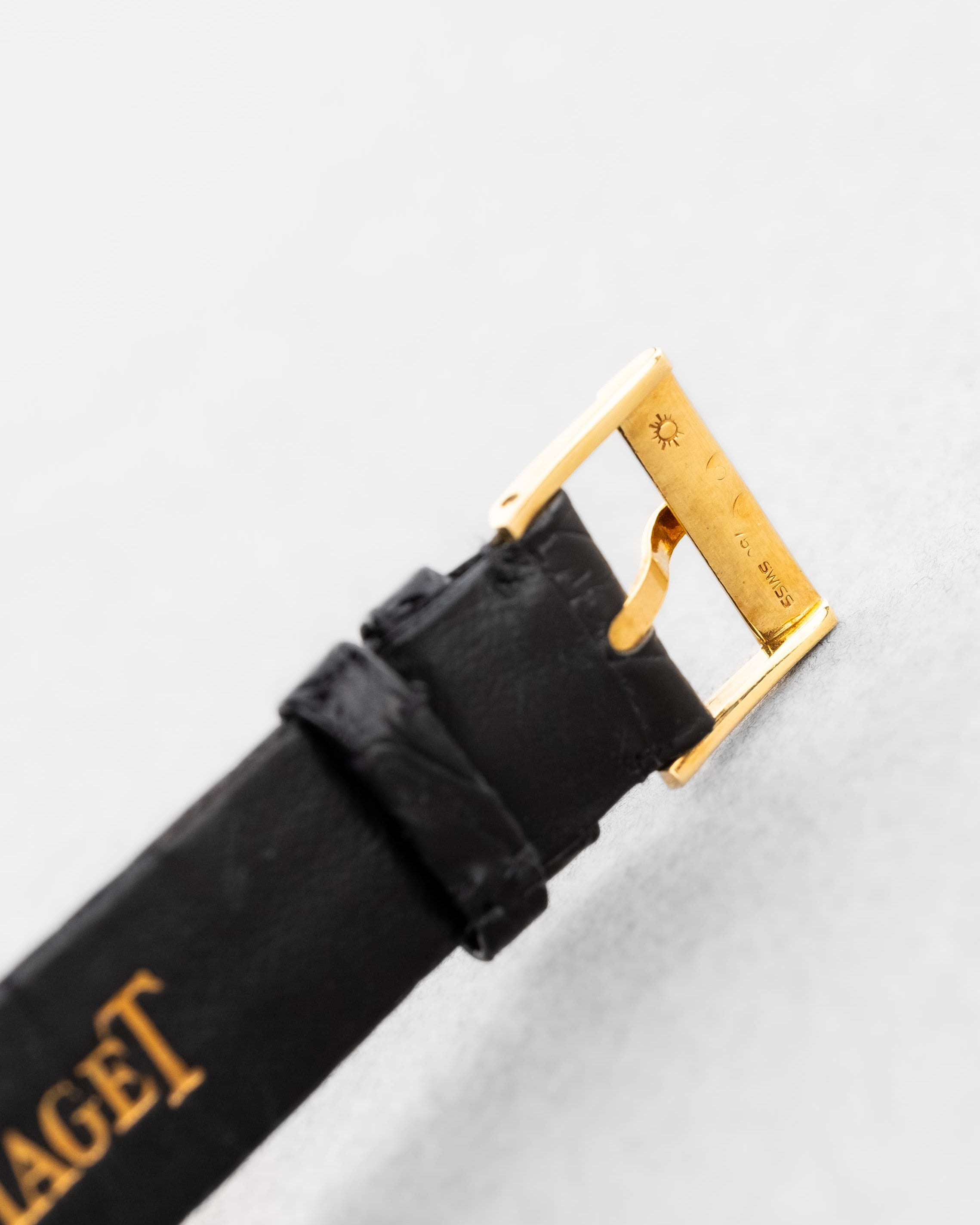 PYHQ-Uu Rare Piaget « Clous de Paris » réf. 9222 de 1962 en or jaune et diamants – 45 exemplaires produits - Buckle Inside