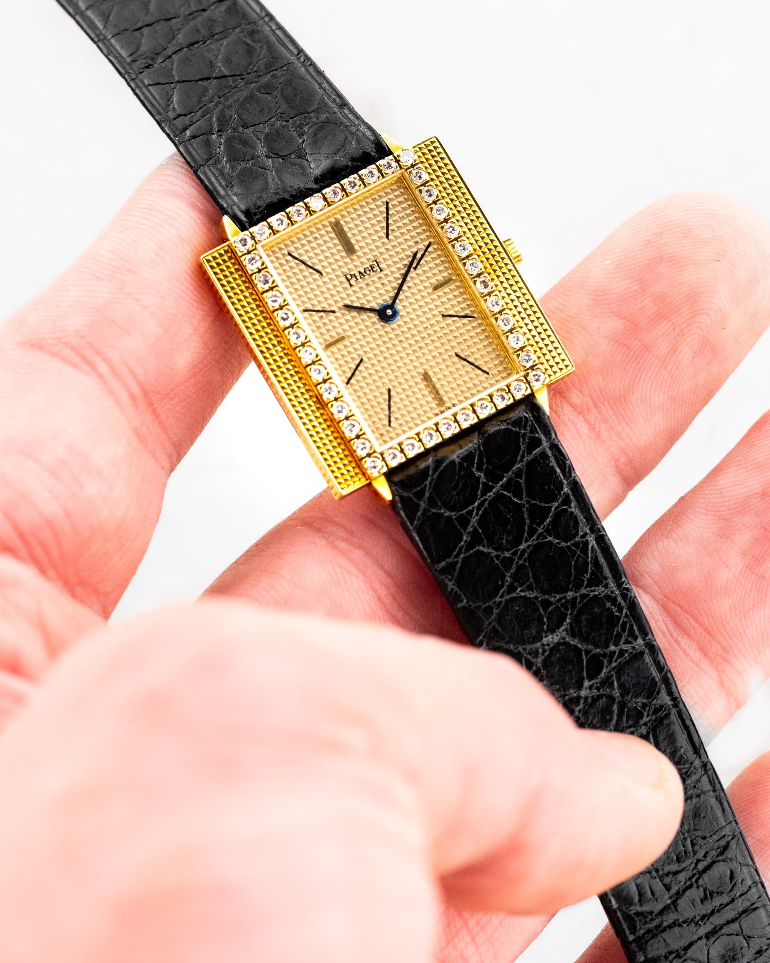 PYHQ-uG Rare Piaget « Clous de Paris » réf. 9222 de 1962 en or jaune et diamants – 45 exemplaires produits - Overview