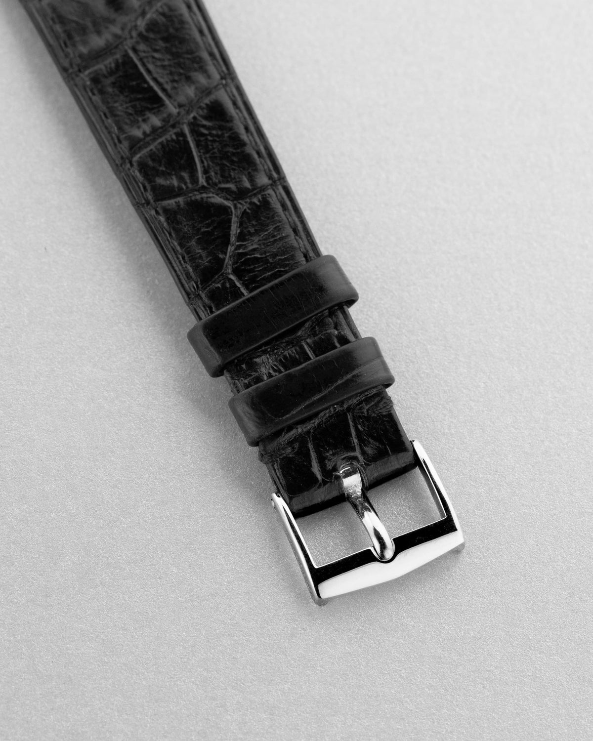 PYWT Patek Philippe Calatrava « Clous de Paris » réf. 3520D en or blanc, circa 1986 - Buckle Outside