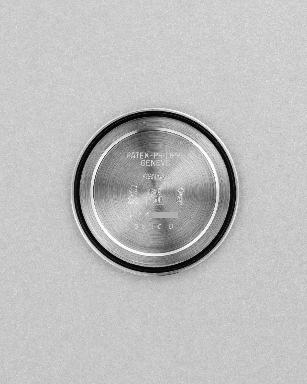 PYWT Patek Philippe Calatrava « Clous de Paris » réf. 3520D en or blanc, circa 1986 - Inside case back