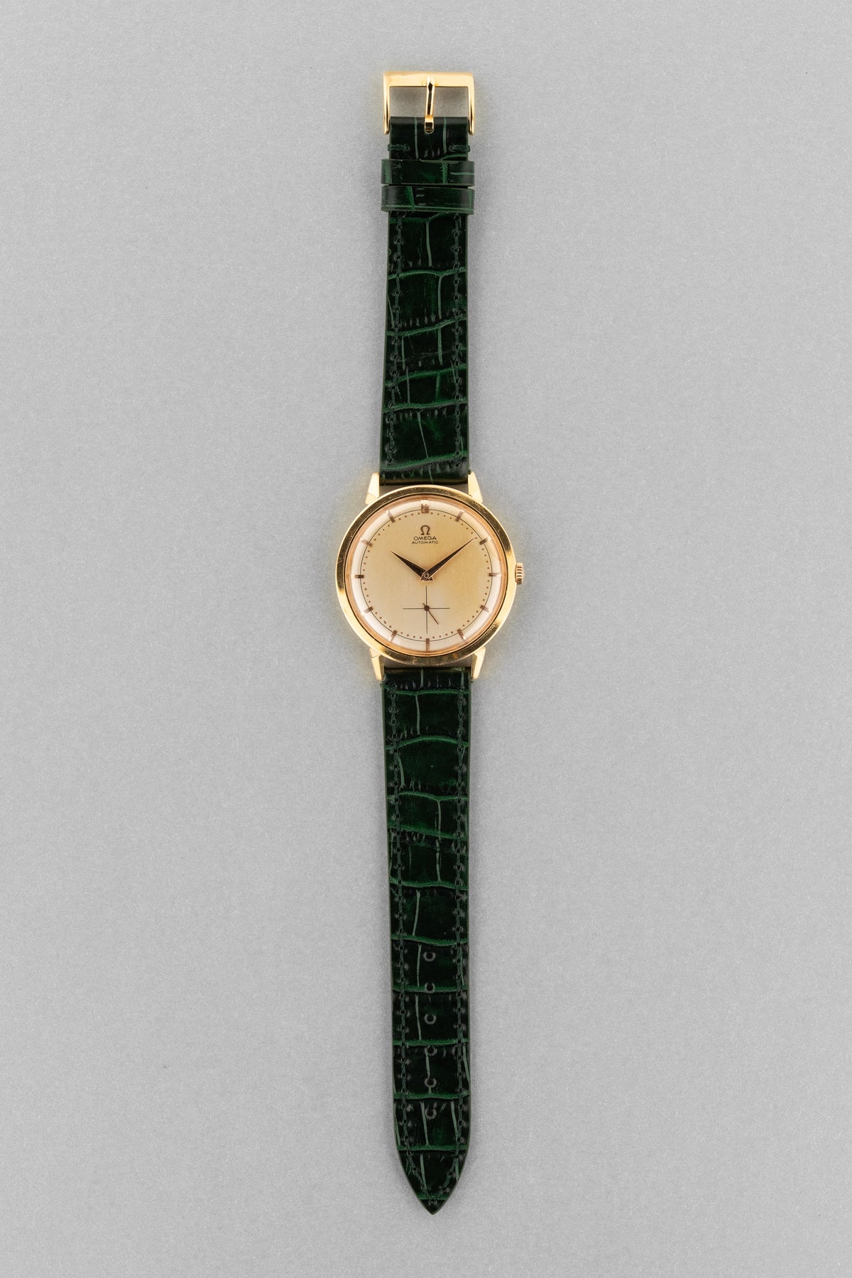 QAUA Rare Omega “Jumbo Automatic” Ref. 2861 in Yellow Gold, circa 1955 - Overview