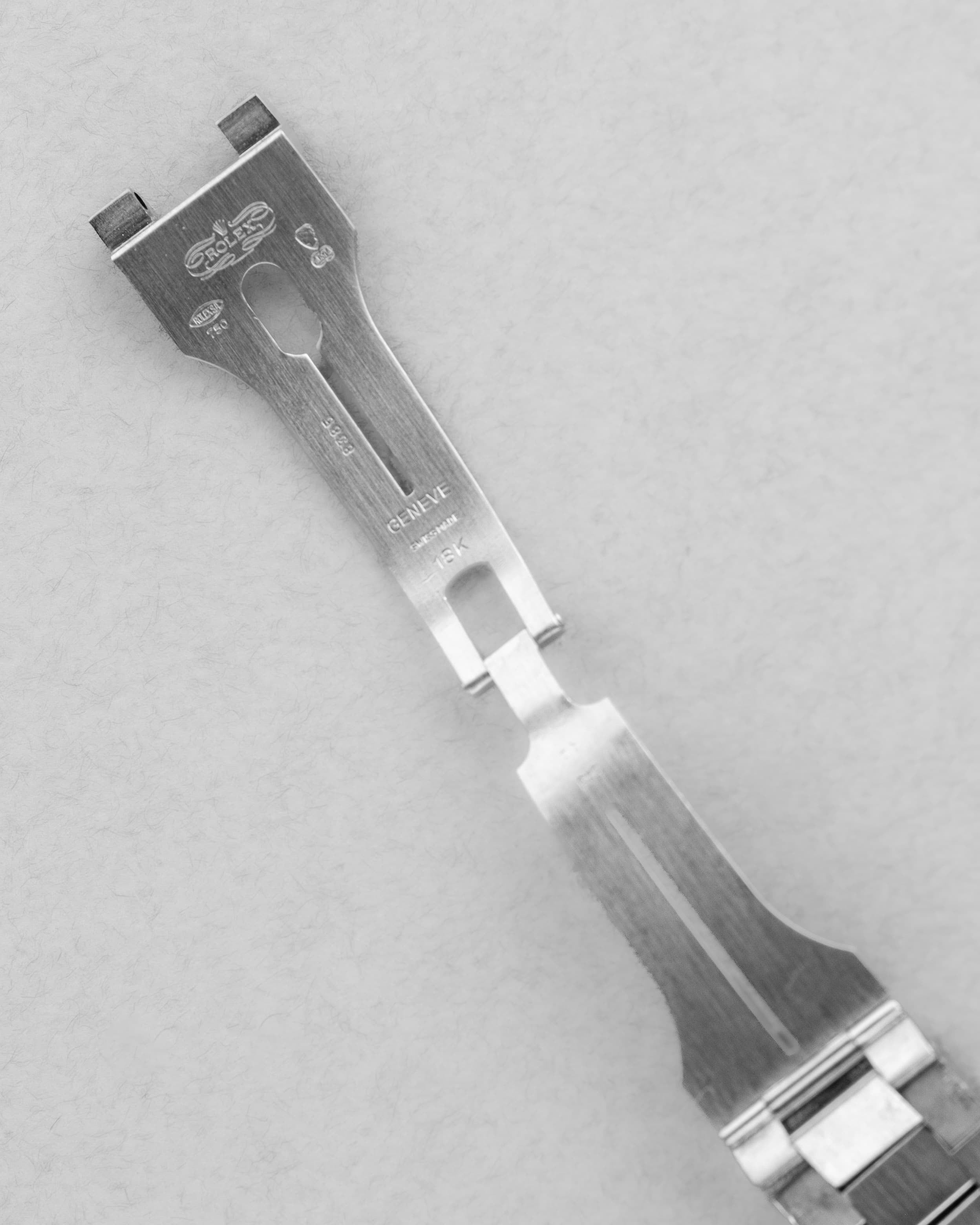 QLZP-nt Rolex Day-Date réf. 18239A en or blanc et diamants de 1992 – Garantie d'origine Wempe - Buckle Inside