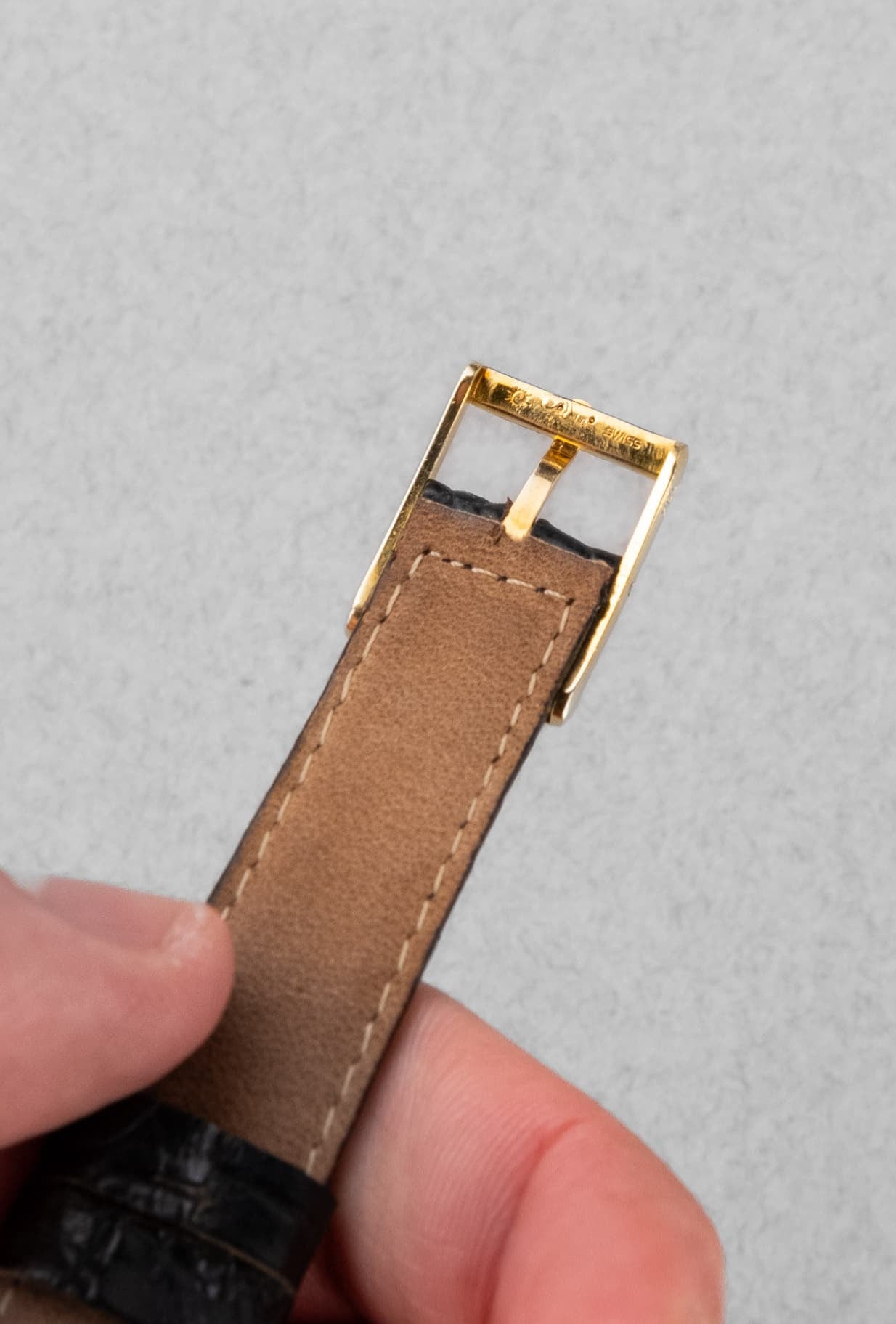 QUVZ Superbe Omega 14370 « Dress Watch » en or jaune de 1958 - Buckle Inside