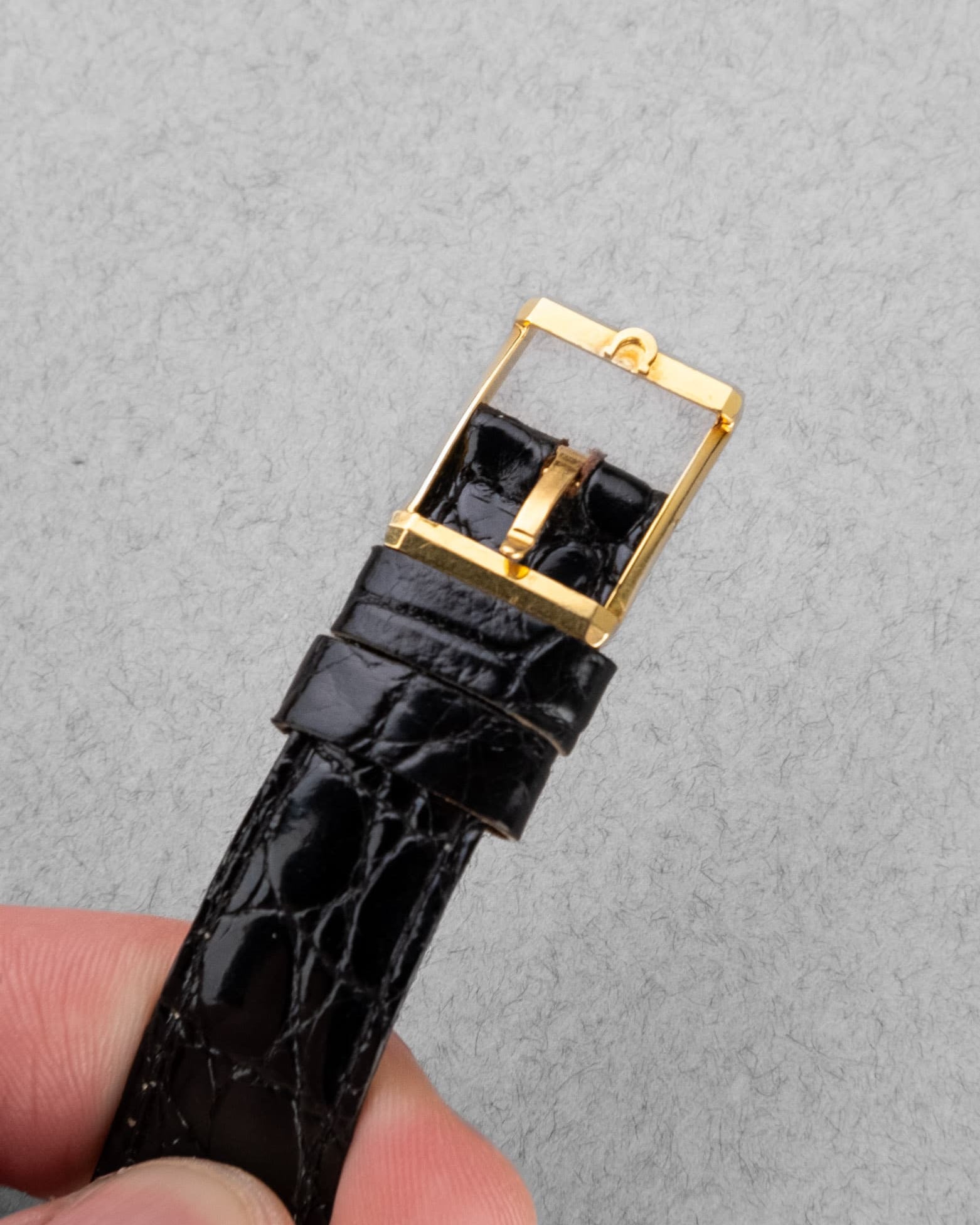 QUVZ Superbe Omega 14370 « Dress Watch » en or jaune de 1958 - Buckle Outside