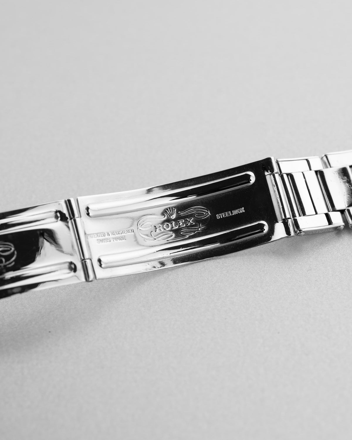 QV6C Superbe Tudor Submariner réf. 7928 Gilt « Mark 3 » de 1963 – Pointed Crown Guards - Buckle Inside