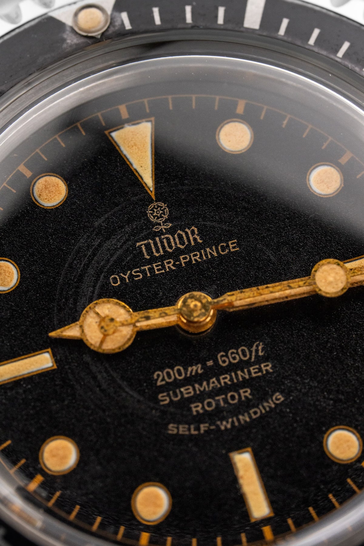 QV6C Superb 1963 Tudor Submariner Ref. 7928 Gilt “Mark 3” – Pointed Crown Guards - Dial
