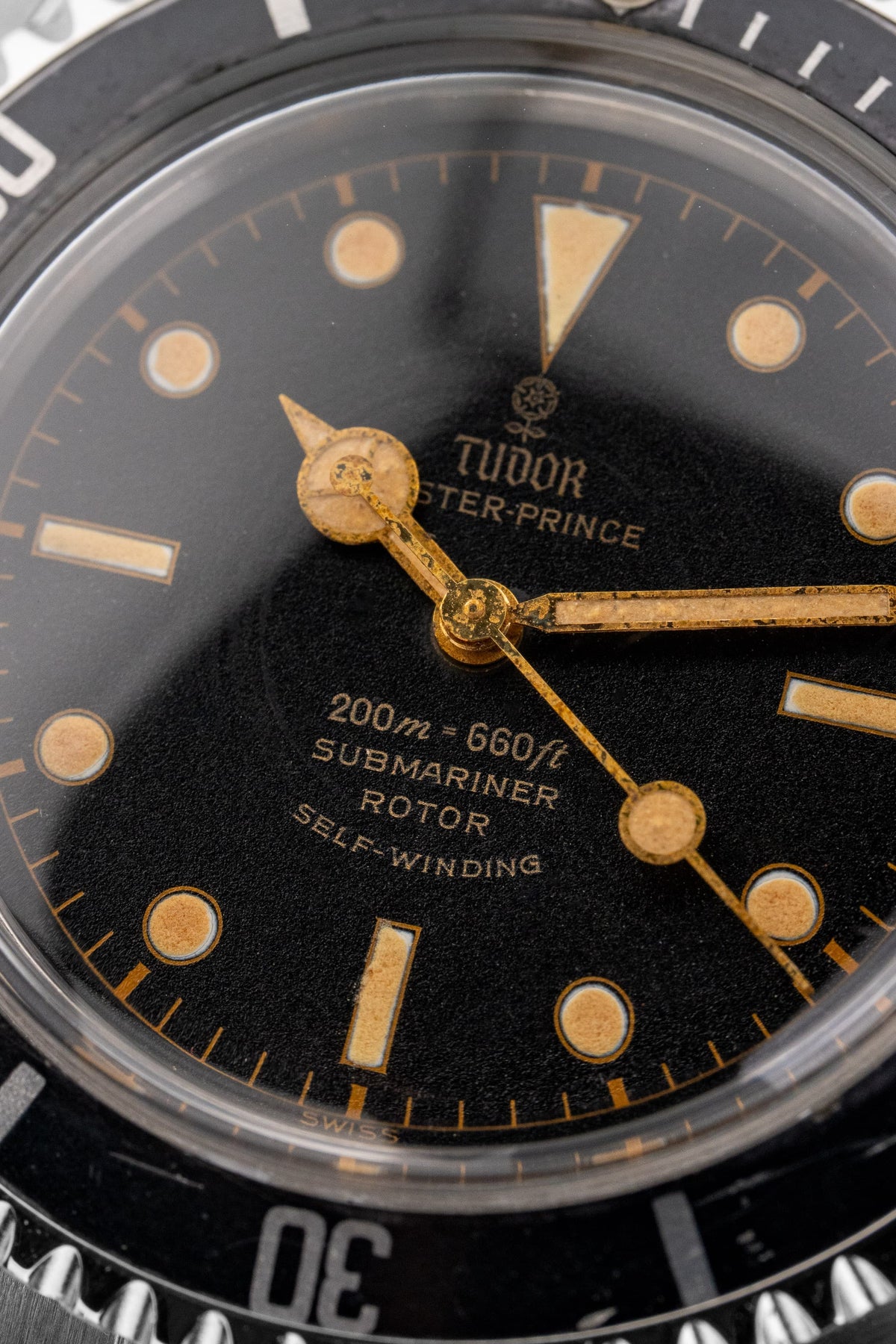 QV6C Superb 1963 Tudor Submariner Ref. 7928 Gilt “Mark 3” – Pointed Crown Guards - Dial
