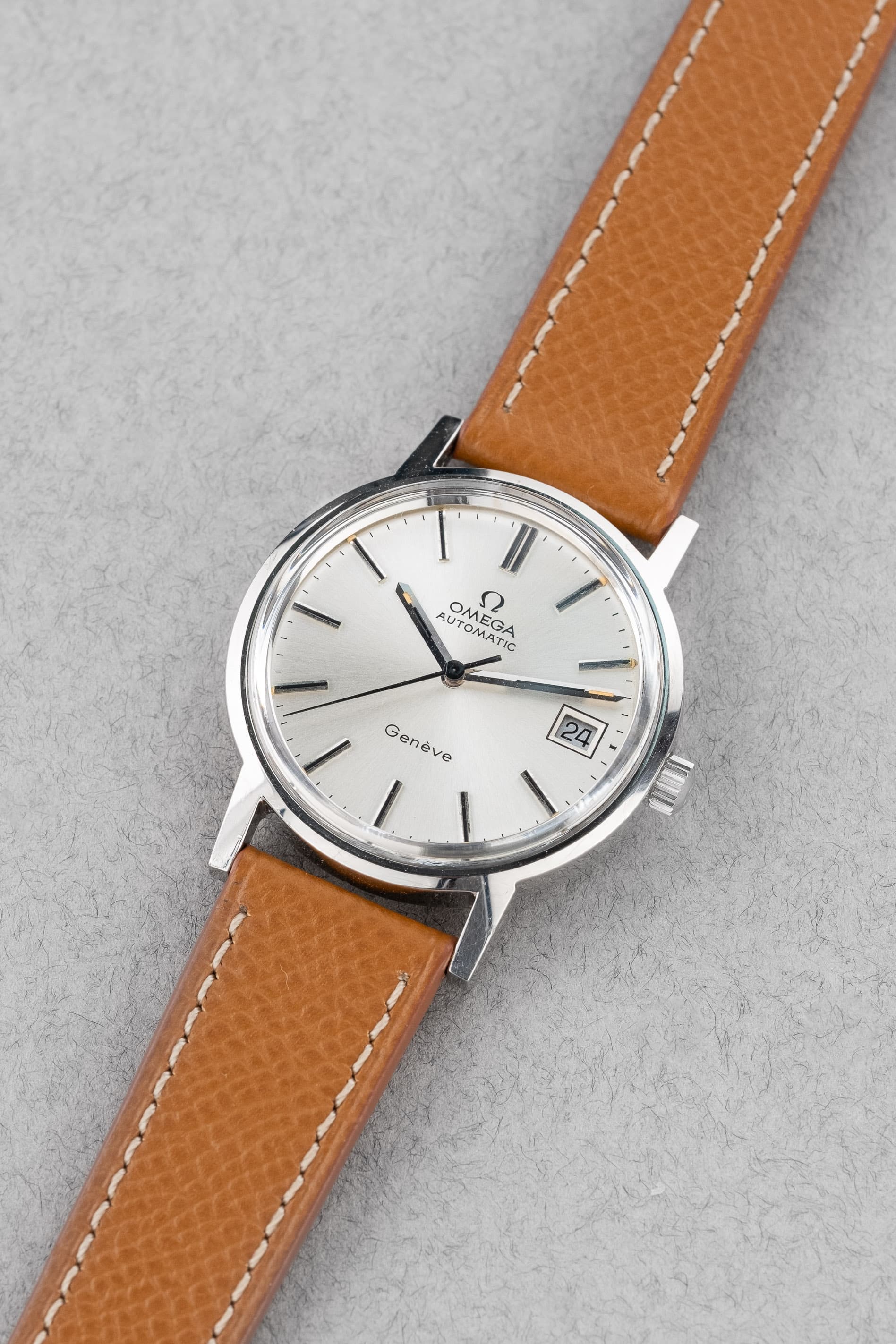 QWLZ Omega Genève Automatic 166.0163 de 1973 - Three Quarters