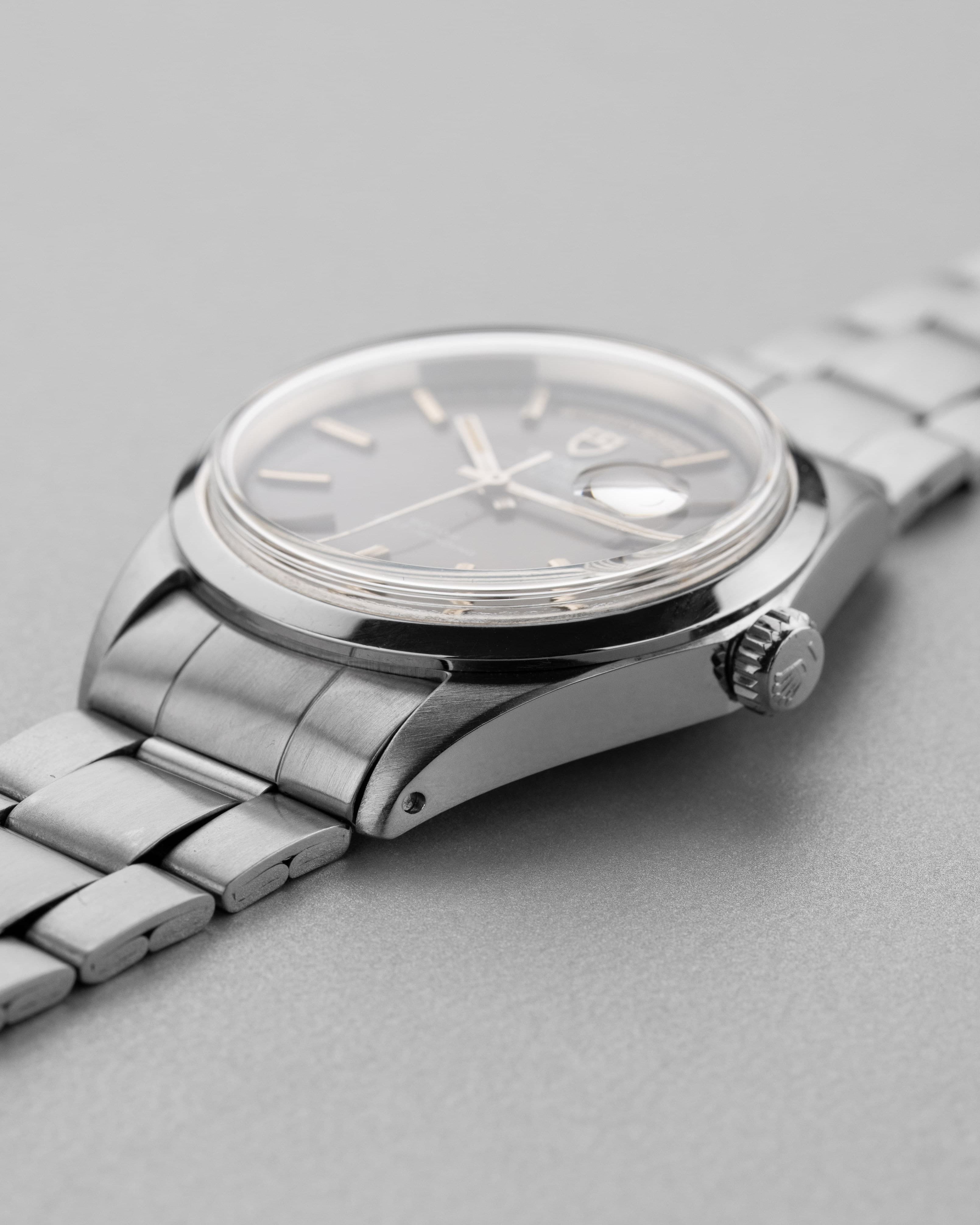 R99U Tudor Date-Day ref. 7017/0 in acciaio del 1969 – Quadrante Taupe - Dettaglio