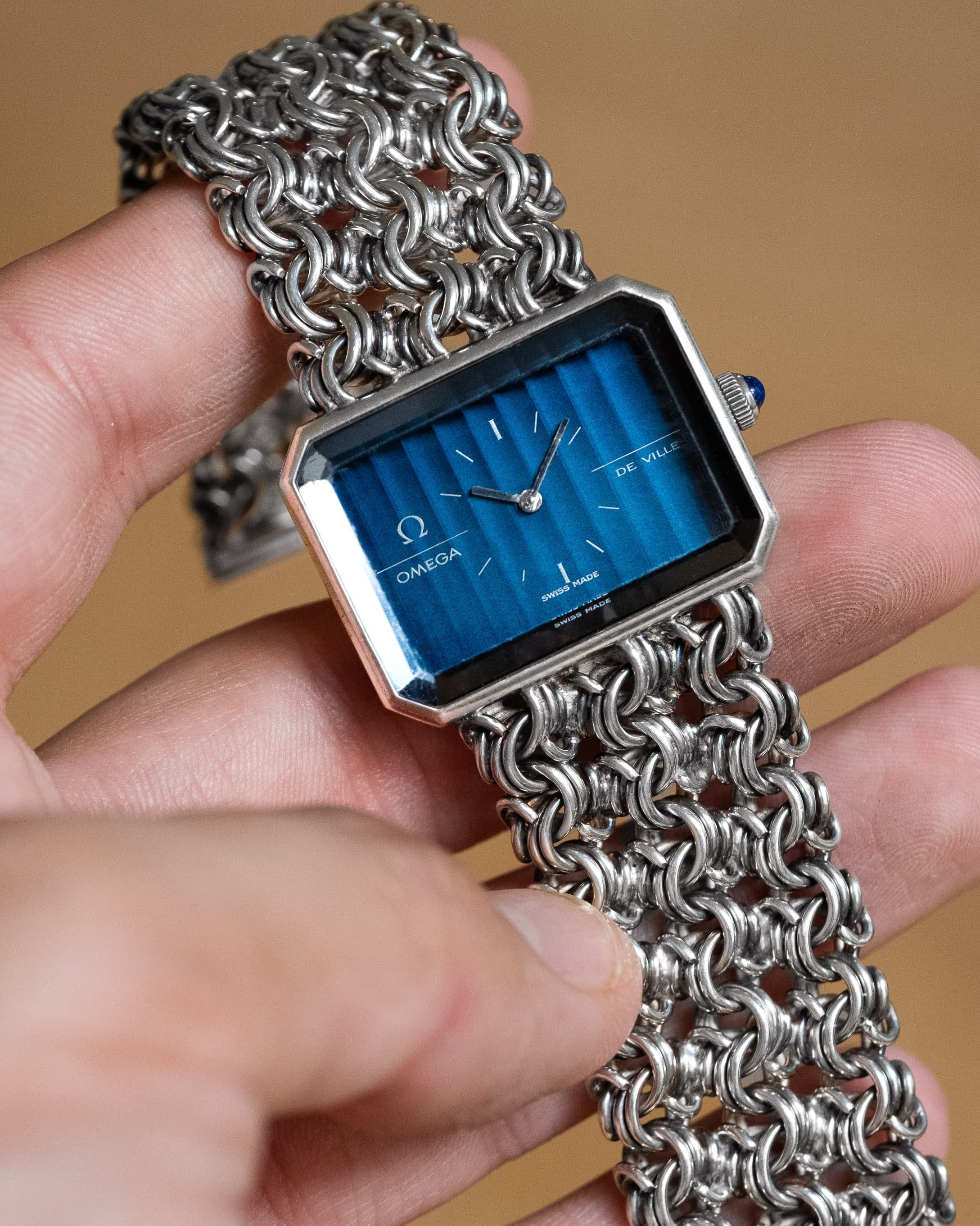 S2PP Omega De Ville « Jeux d'Argent » Emerald par Andrew Grima, réf. 8272 en argent massif, de 1972 - Lifestyle