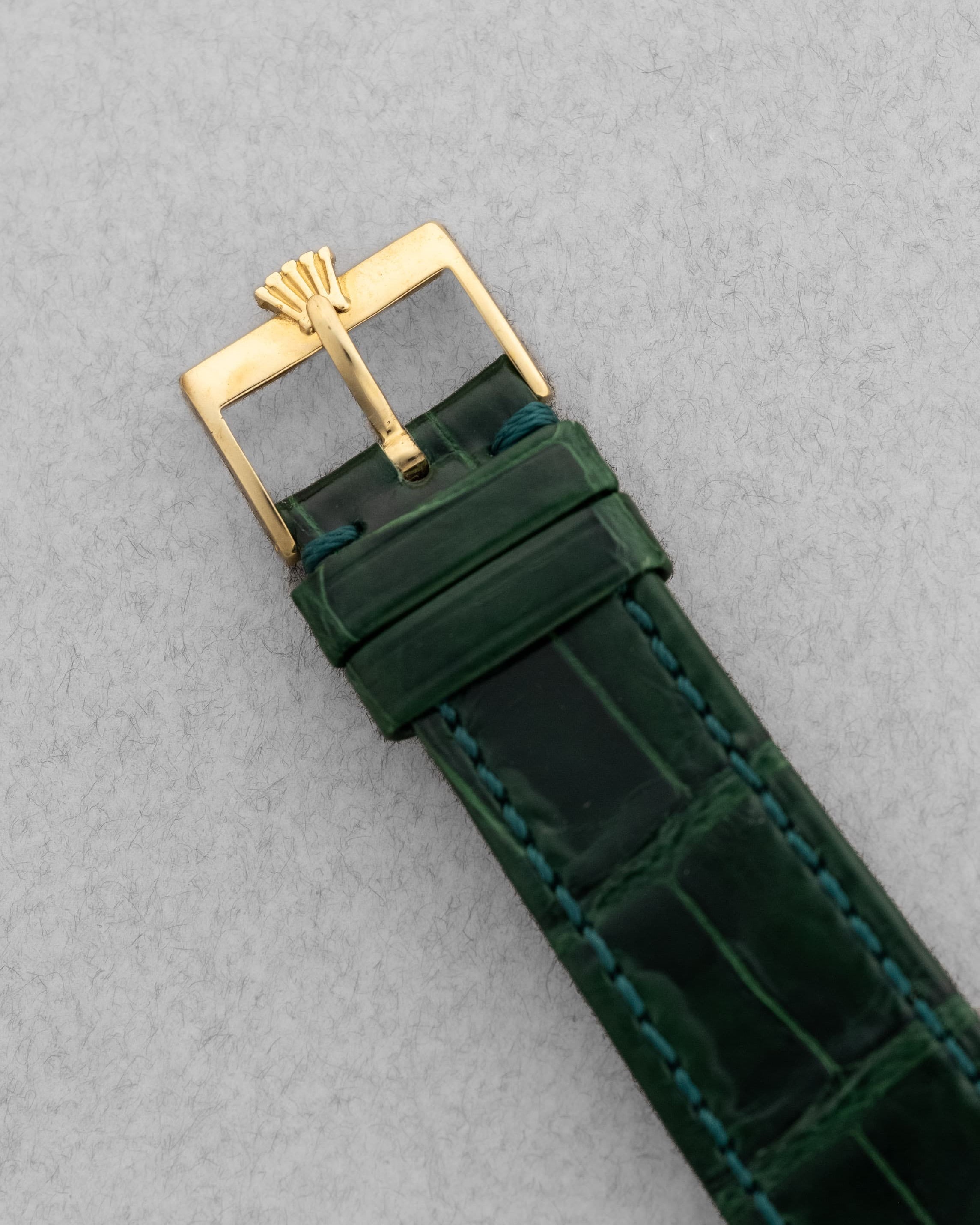 SCLL Rolex Oyster Perpetual réf. 6084 « Honeycomb OCC Red Writing Semi-Bubbleback » de 1952 - Buckle Outside