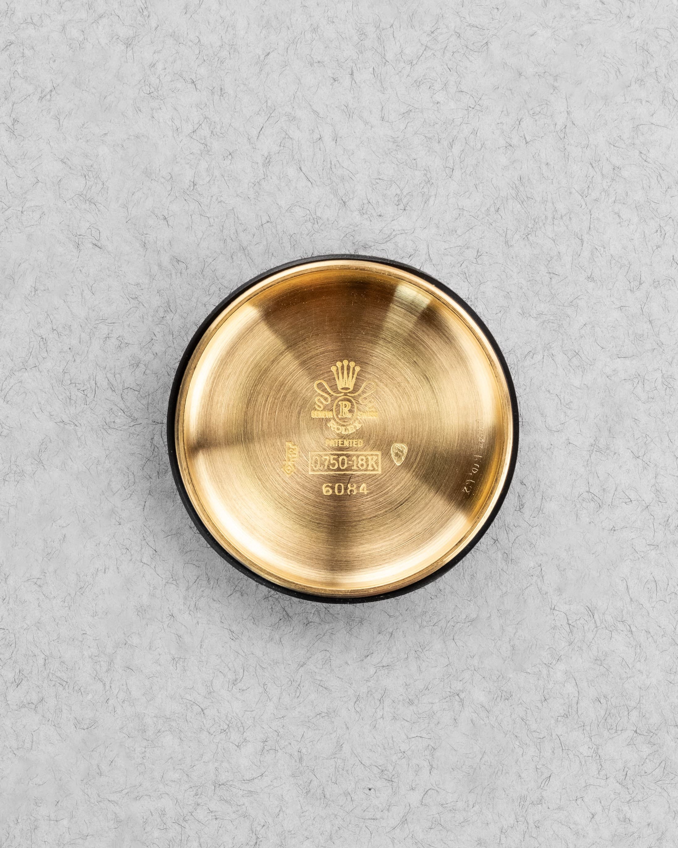 SCLL Rolex Oyster Perpetual réf. 6084 « Honeycomb OCC Red Writing Semi-Bubbleback » de 1952 - Inside case back