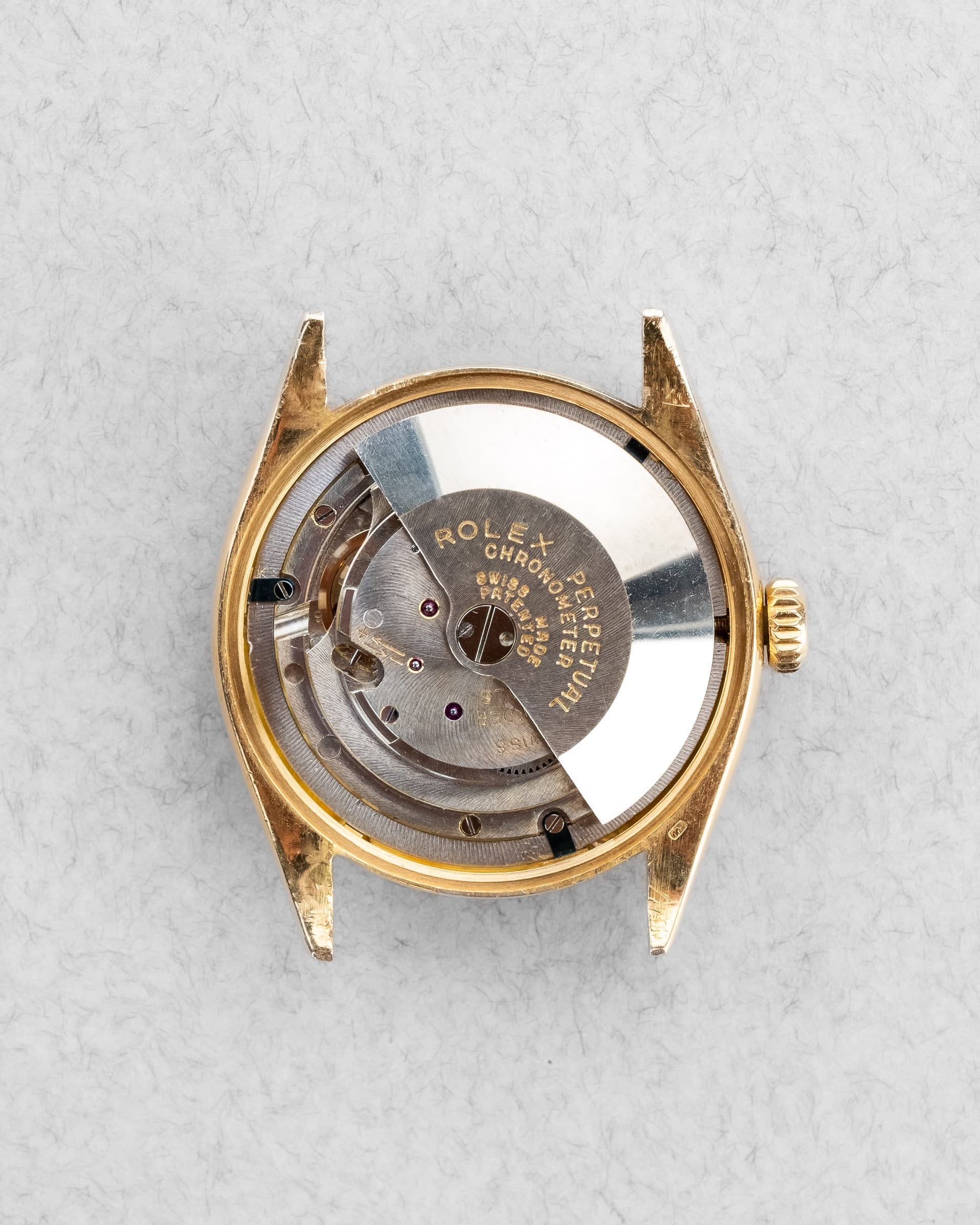 SCLL Rolex Oyster Perpetual réf. 6084 « Honeycomb OCC Red Writing Semi-Bubbleback » de 1952 - Movement