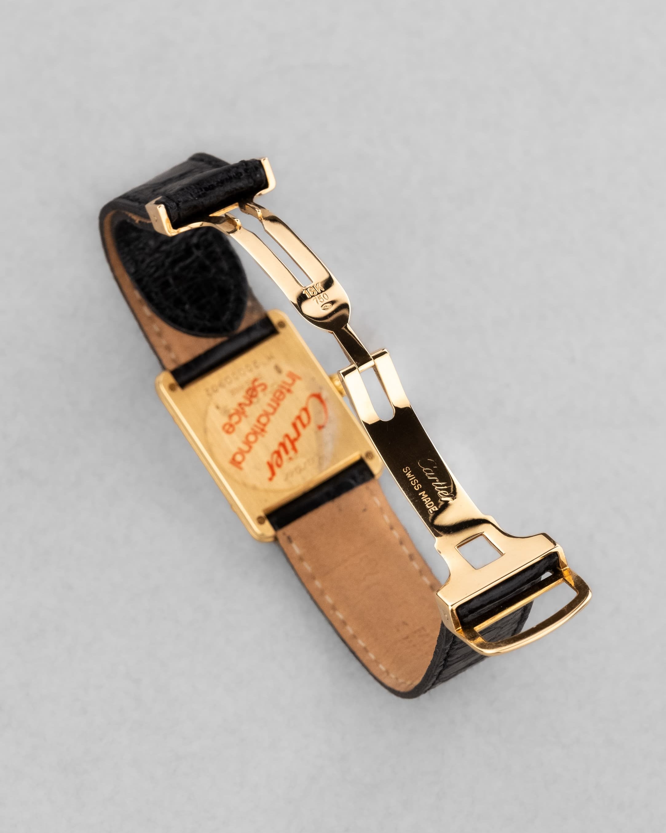 SMXY Cartier Tank Louis réf. M2000 en or jaune, circa 1990 – Parfait état et Boucle déployante en or - Buckle Inside