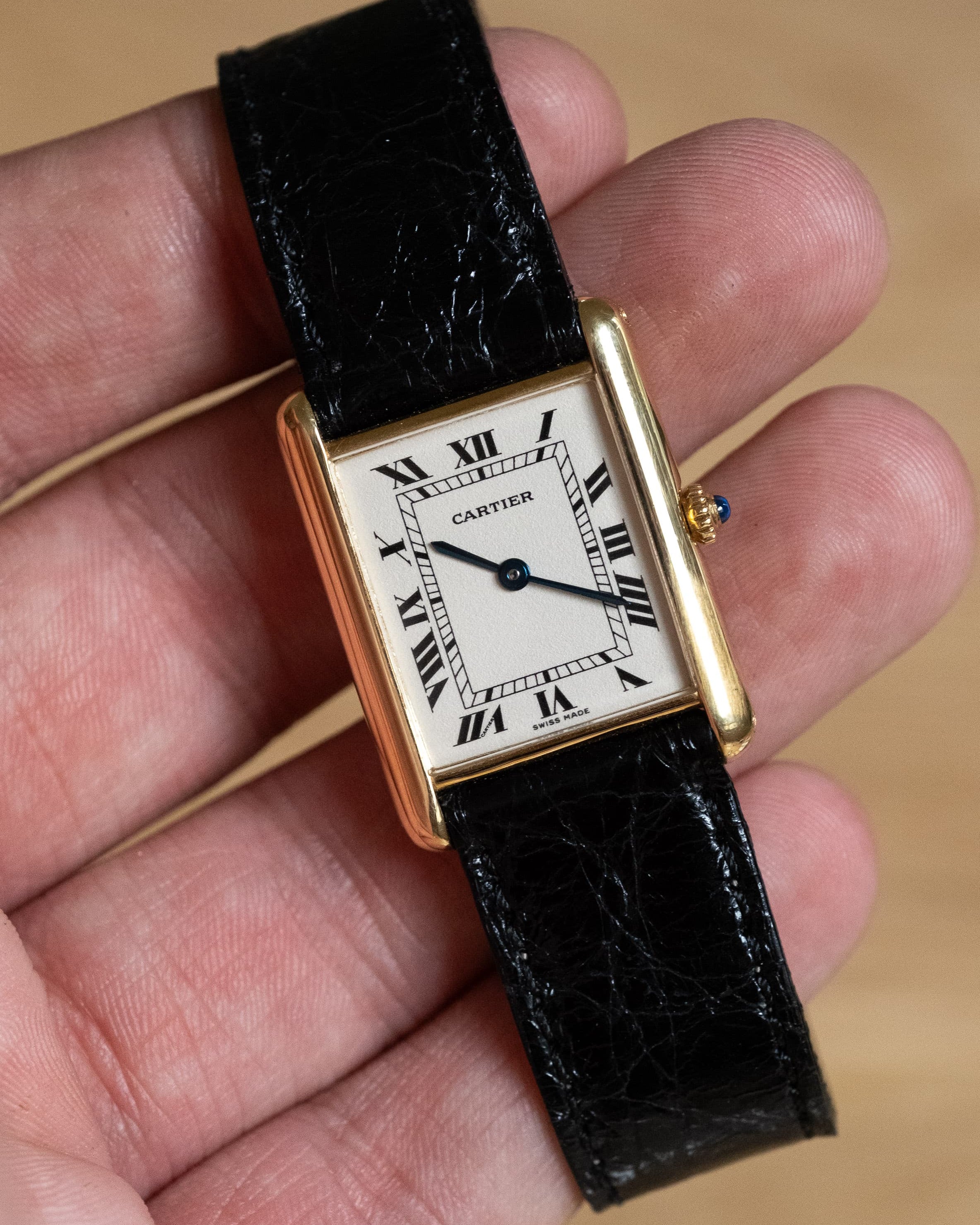 SMXY Cartier Tank Louis réf. M2000 en or jaune, circa 1990 – Parfait état et Boucle déployante en or - Overview
