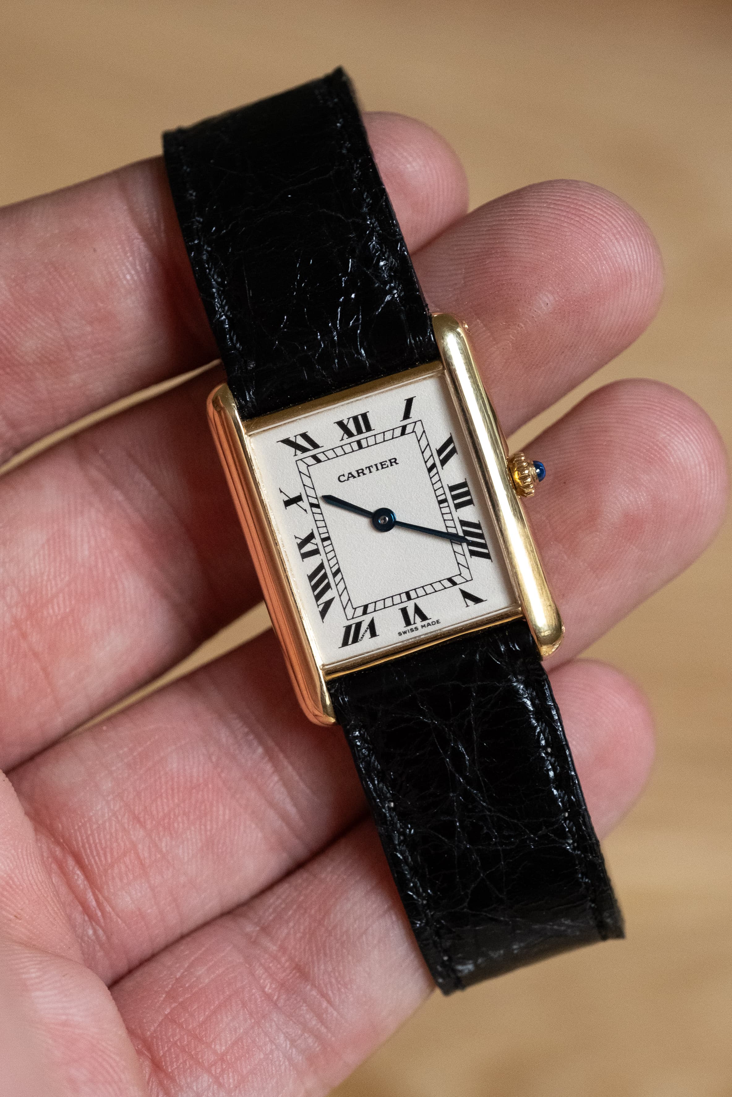 SMXY Cartier Tank Louis réf. M2000 en or jaune, circa 1990 – Parfait état et Boucle déployante en or - Overview