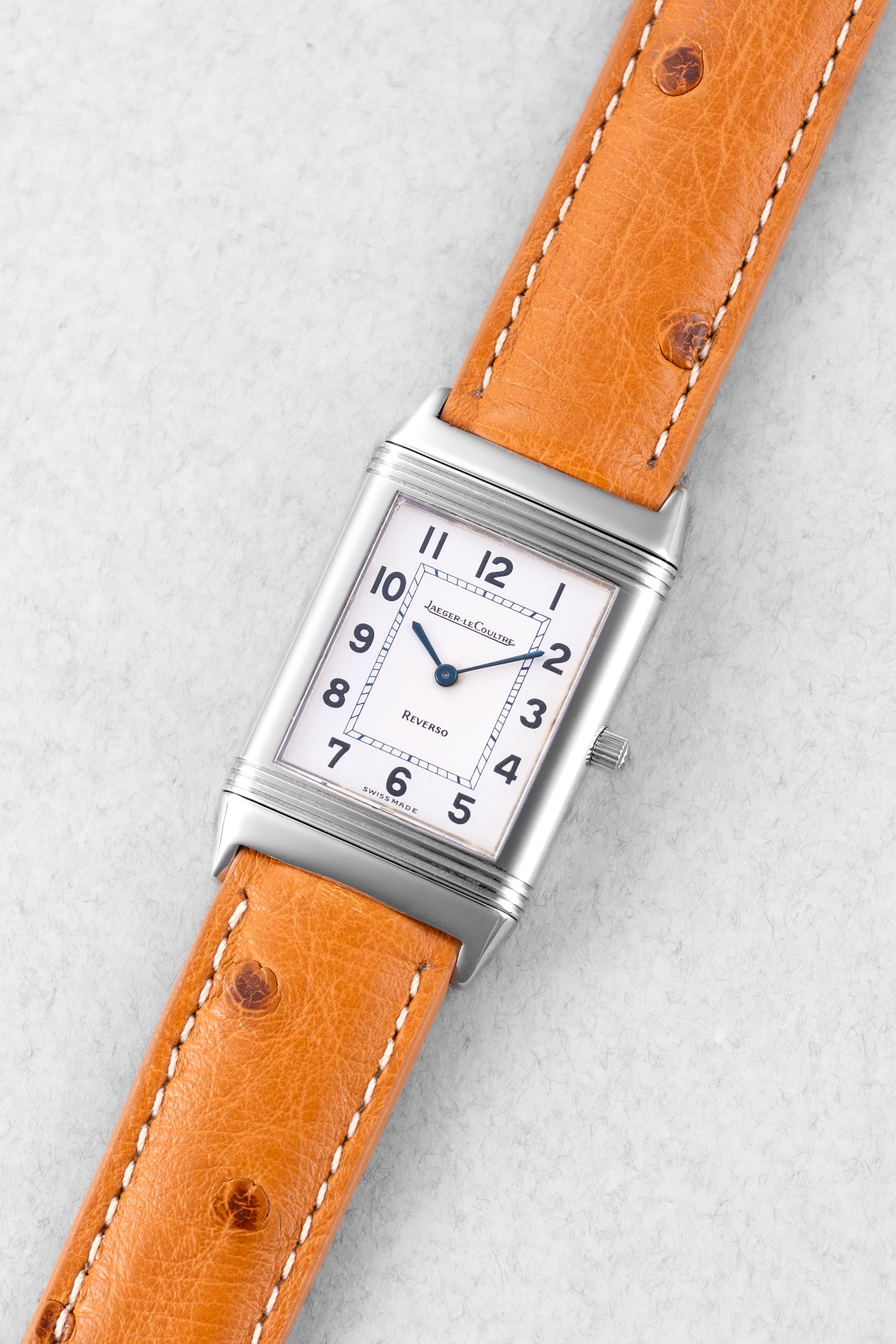 SNY8 Jaeger-LeCoultre Reverso « Classique Medium » mécanique en acier, réf. 250.8.86, circa 1990 - Three Quarters