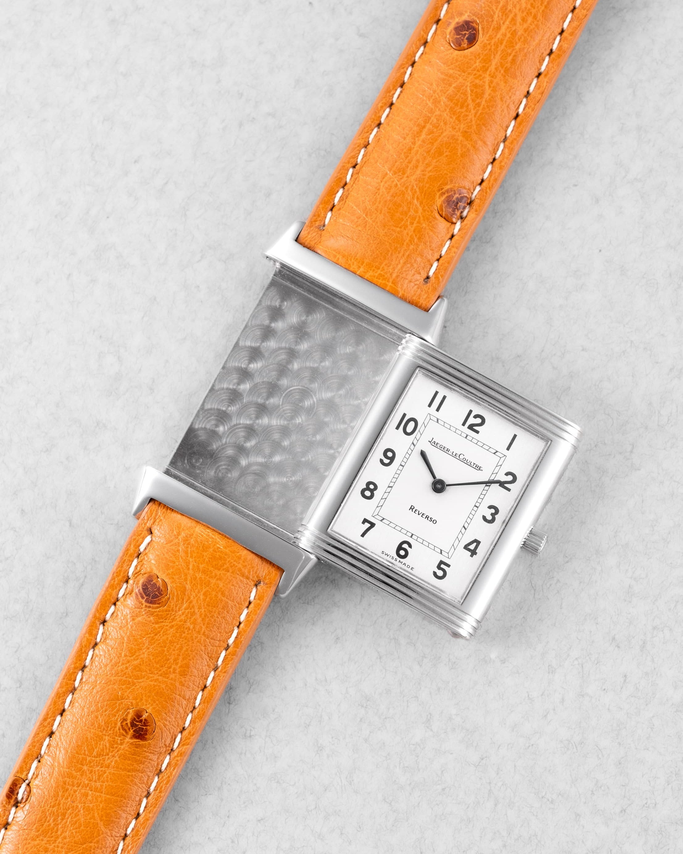 SNY8 Jaeger-LeCoultre Reverso « Classique Medium » mécanique en acier, réf. 250.8.86, circa 1990 - Three Quarters