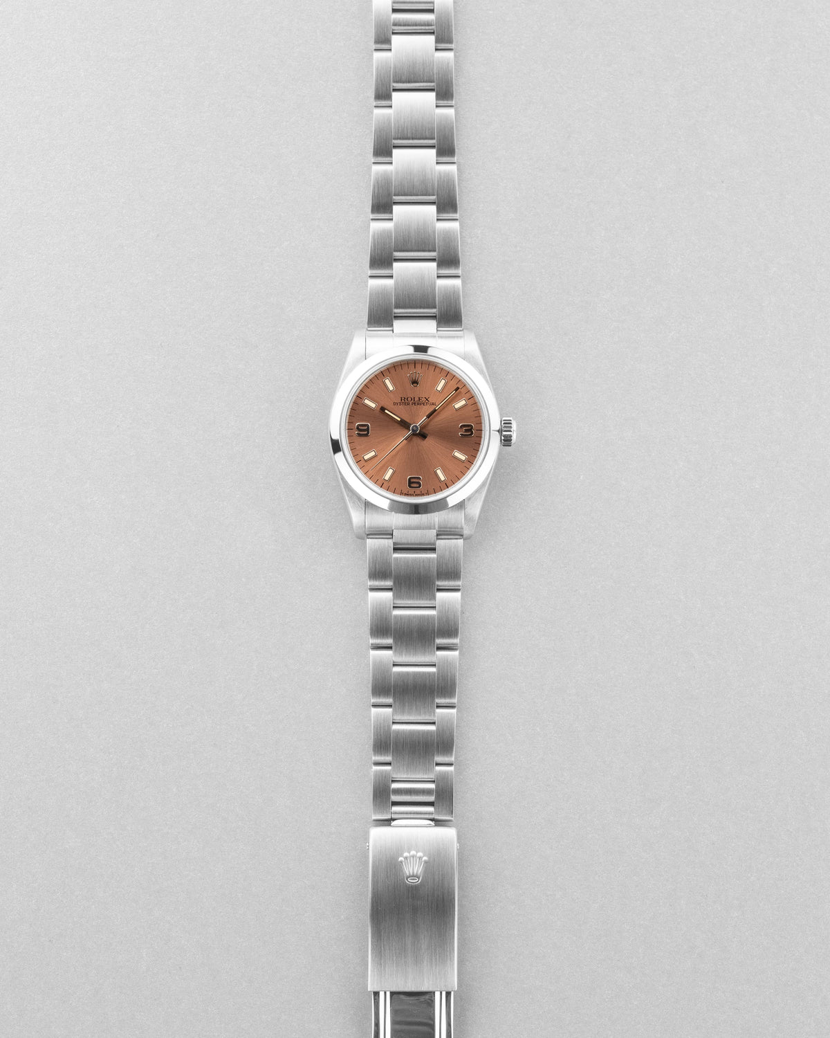 SUK2 Rolex Oyster Perpetual 31 réf. 67480 de 1997-1998 – Garantie Rolex d’origine + Cadran rose/saumon « Explorer 3-6-9 » - Overview