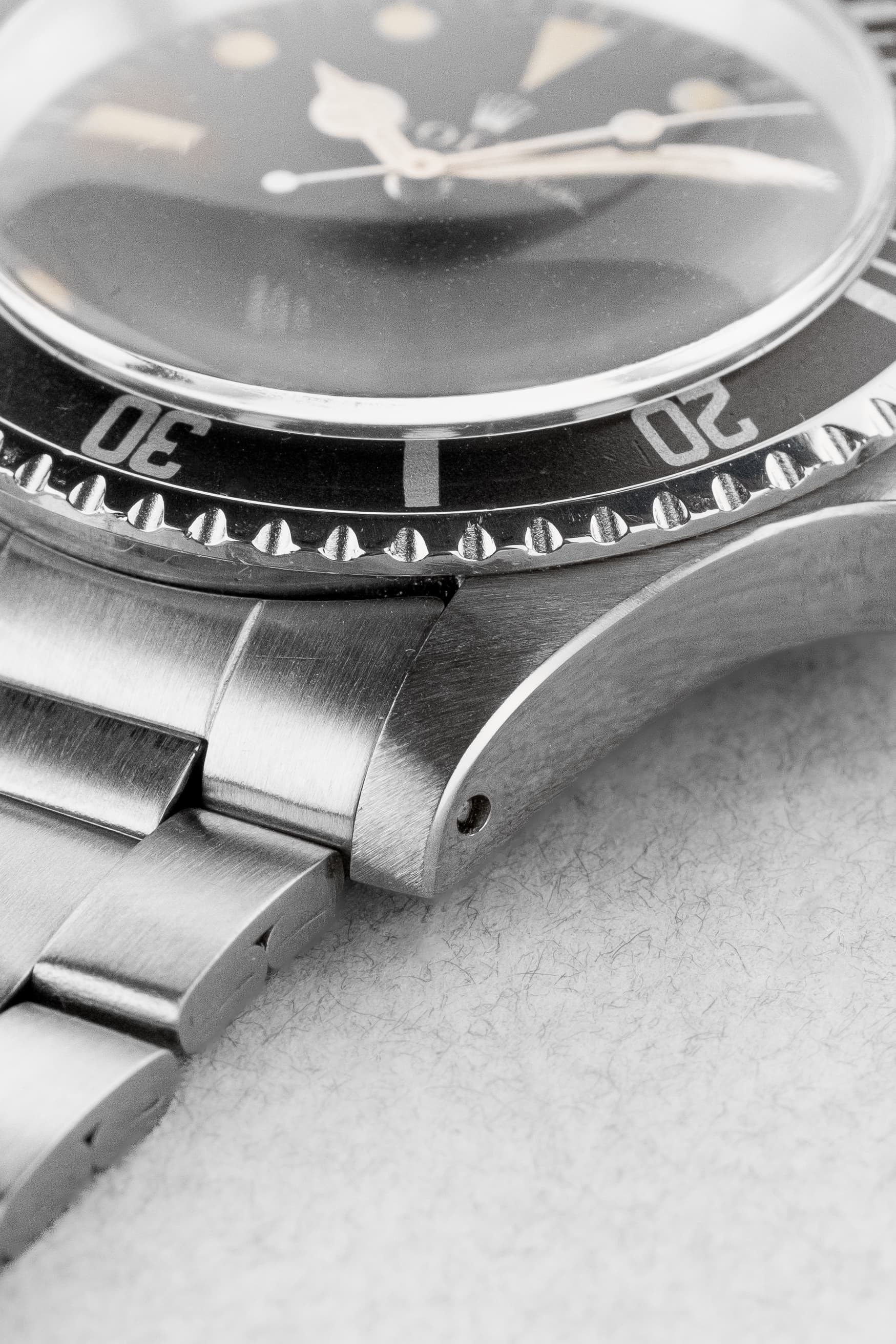 SW34 Rolex Submariner ref. 5513 «Meters First Zinc Sulfide» من عام 1966 - تفصيل