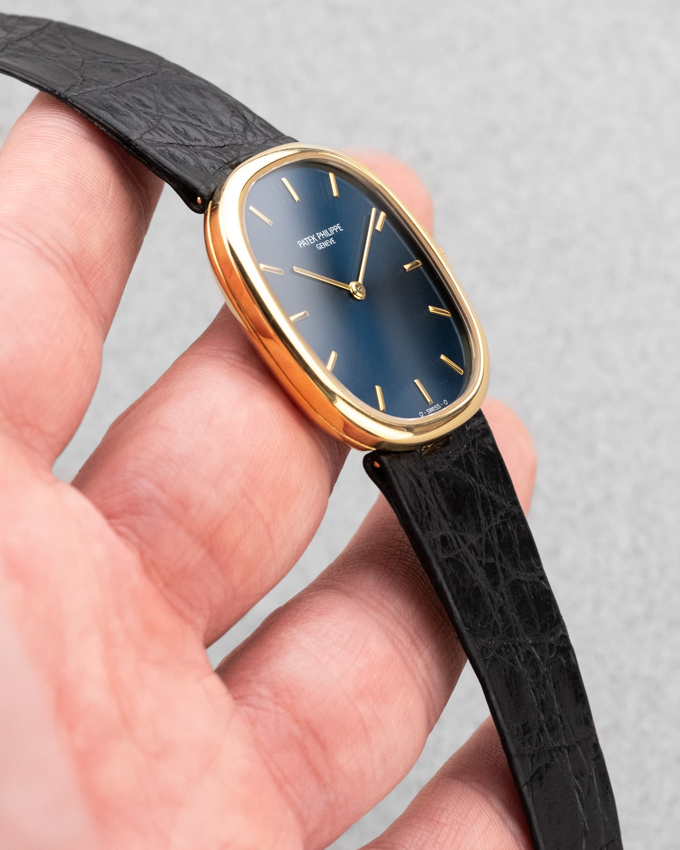 SZRR Superbe Patek Philippe Ellipse d'Or « Jumbo » réf. 3738 Automatique Sigma, Full Set, Cal. 240 Micro-Rotor - Left side