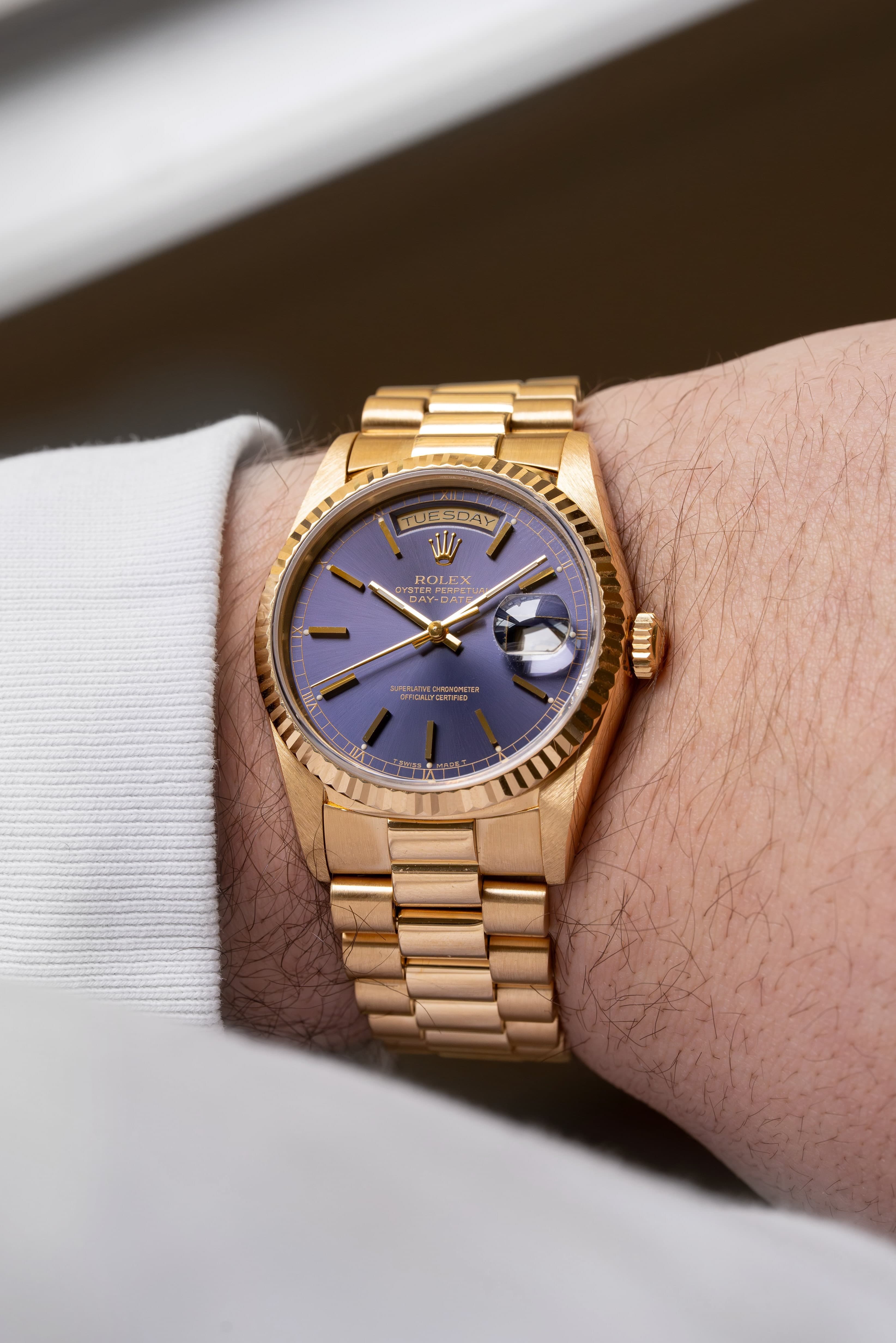 U5YK ساعة Rolex Day-Date رائعة ref. 18238 «ميناء Lavande/بنفسجي» من عام 1989 – Full Set - Lifestyle