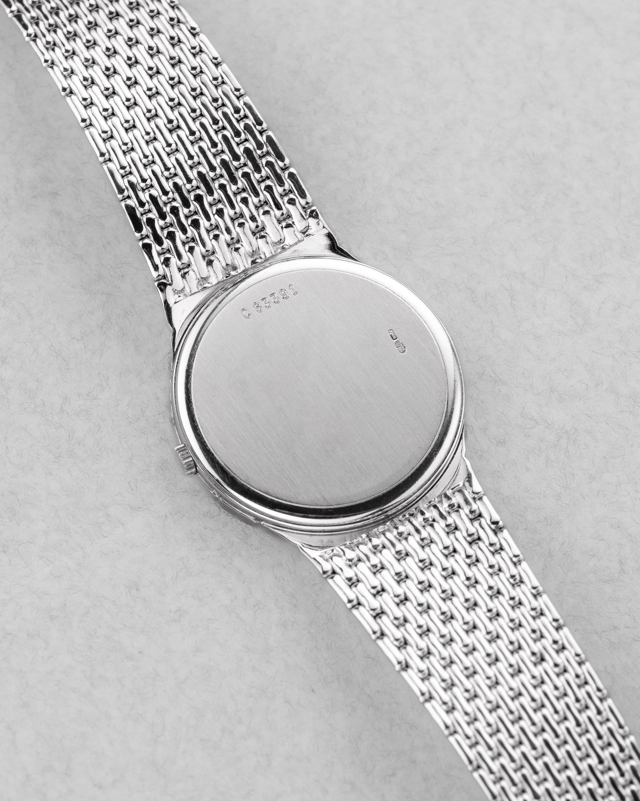 UGR5 Audemars Piguet « Cobra Ronde » en or blanc et diamants, bracelet intégré, de 1989 - Back