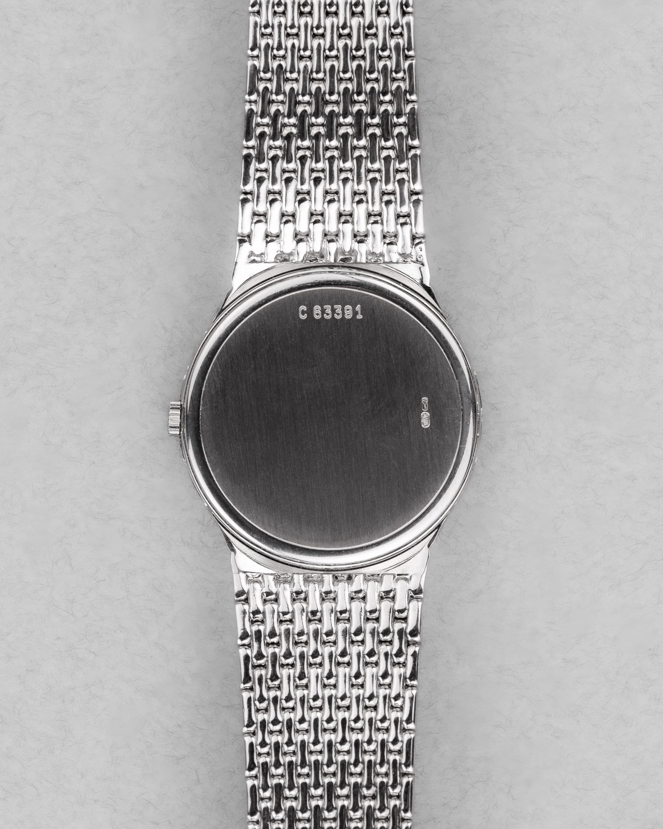 UGR5 Audemars Piguet « Cobra Ronde » en or blanc et diamants, bracelet intégré, de 1989 - Back