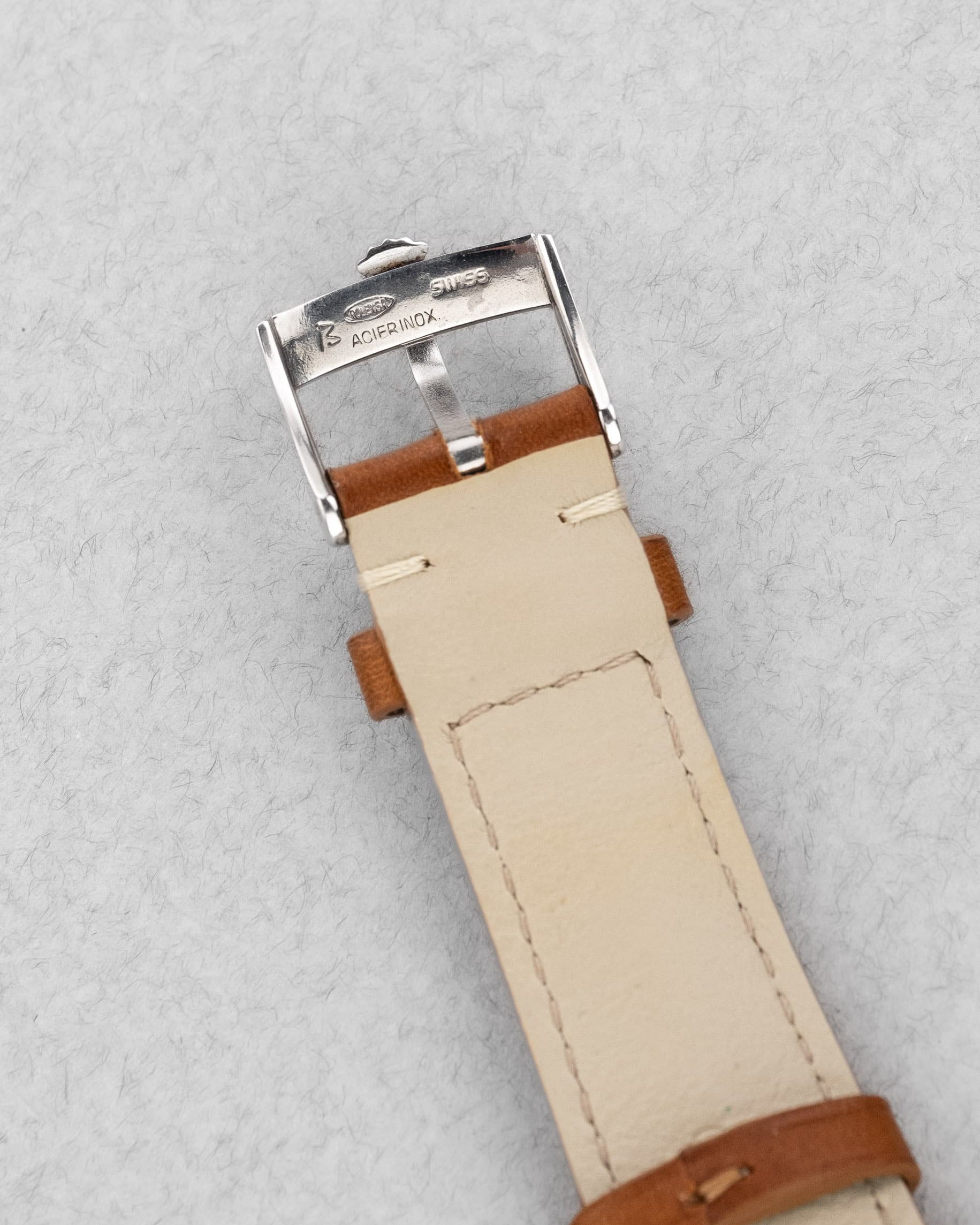 UJ7Q Rolex Day-Date 1803 en or blanc de 1968 – Cadran « Doorstop » - Buckle Inside