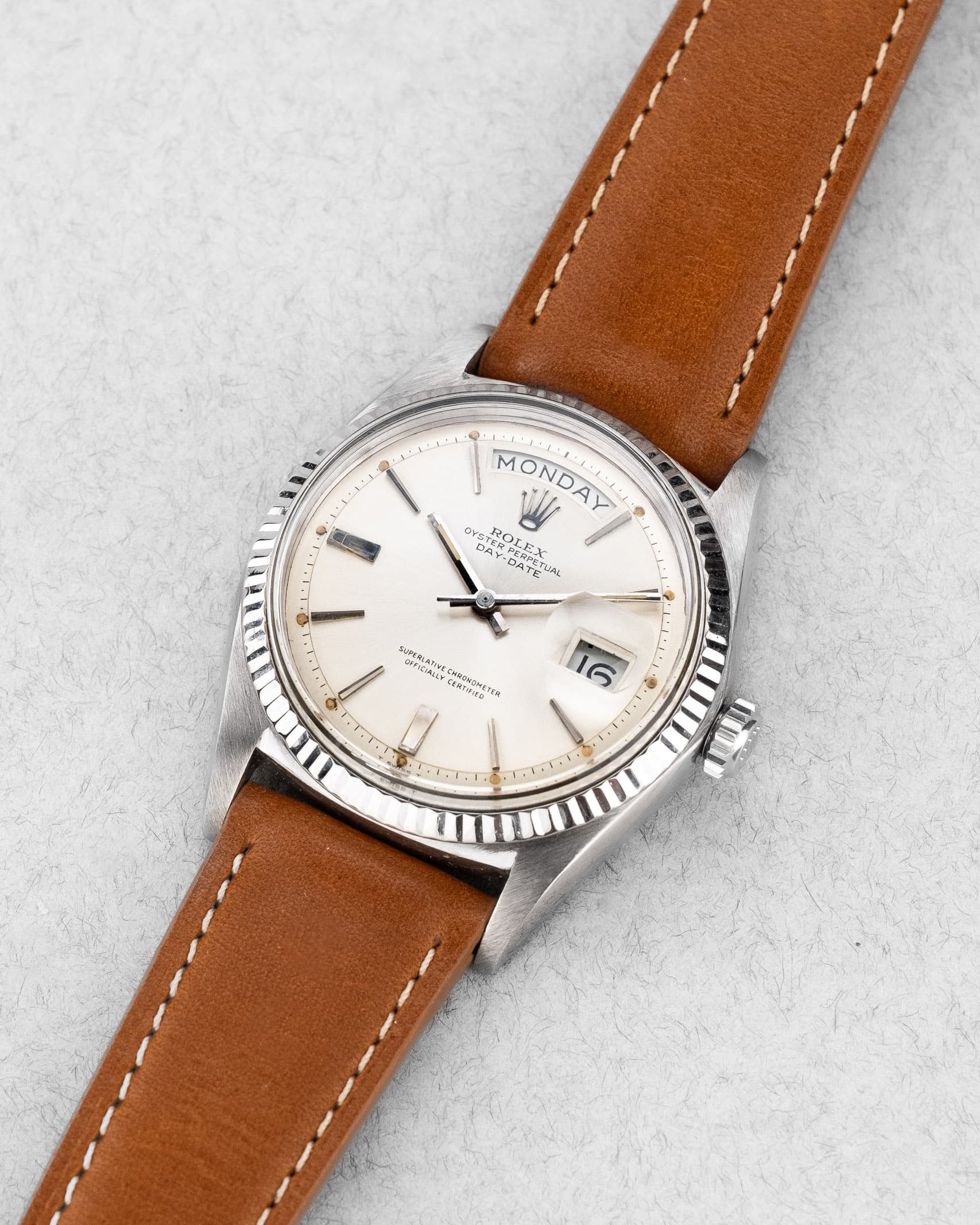 UJ7Q Rolex Day-Date 1803 en or blanc de 1968 – Cadran « Doorstop » - Three Quarters