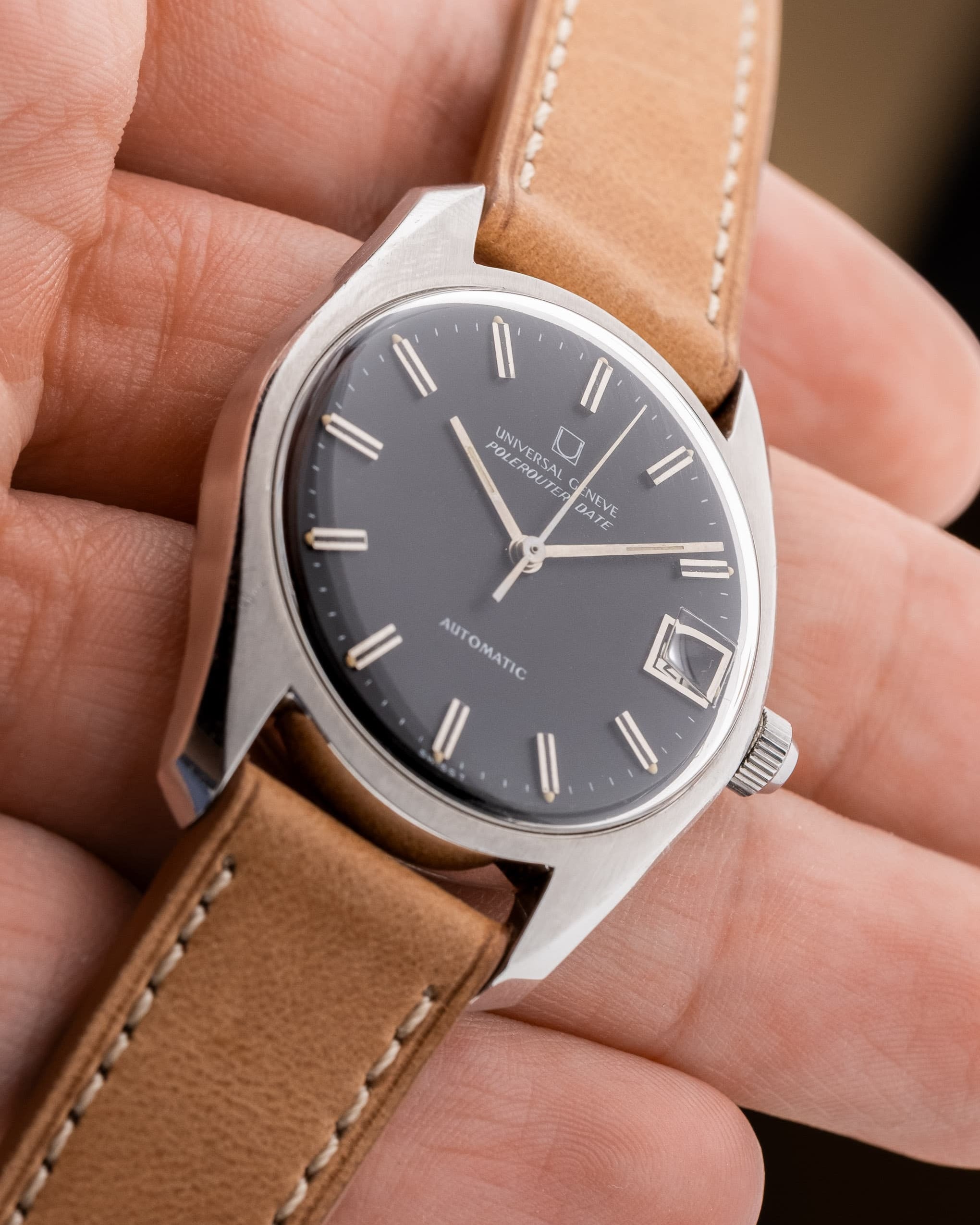 UQWJ Universal Genève Polerouter Date Micro-Rotor réf. 869115/06 de 1966-1967 - Feature