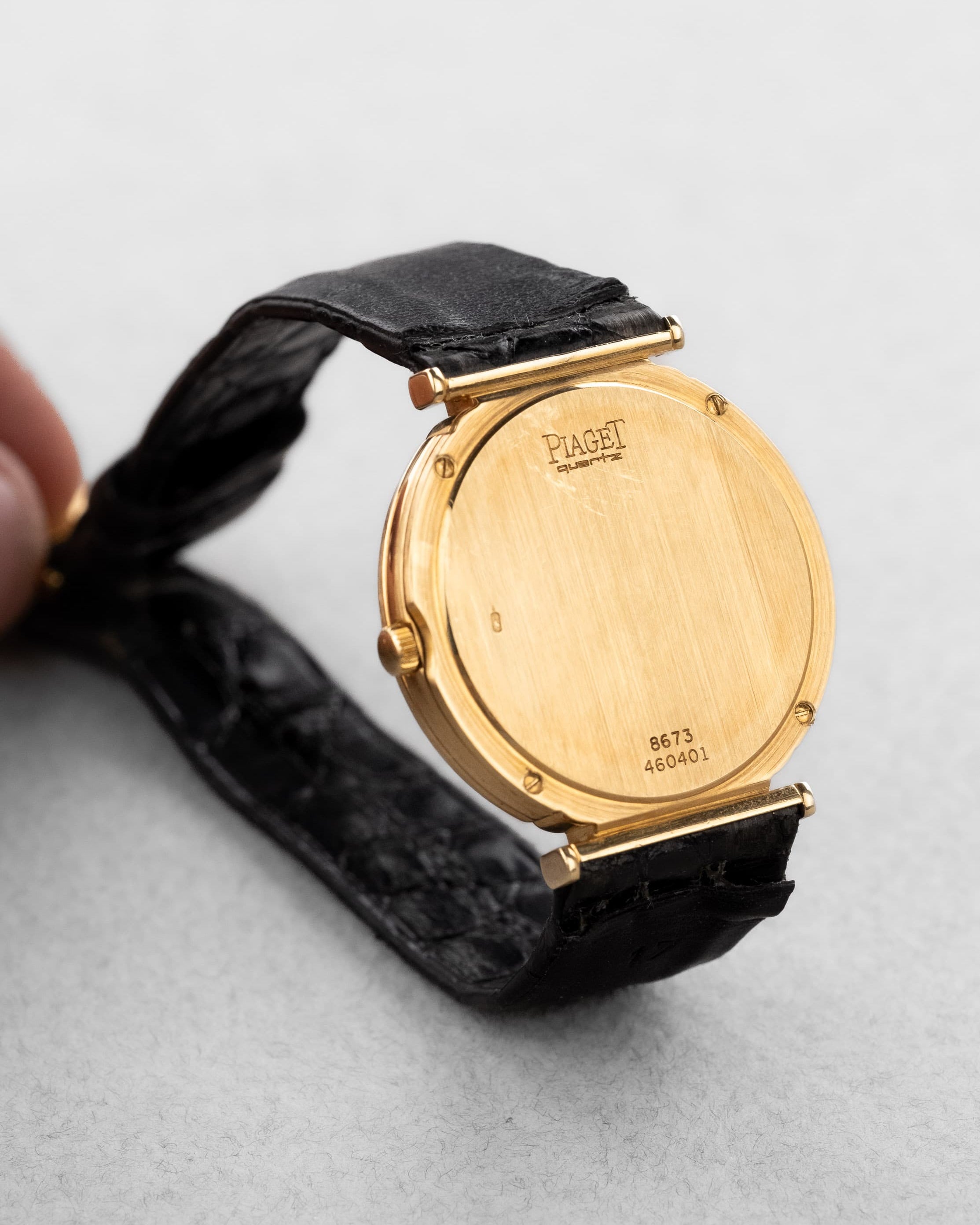 UQYY Piaget Polo « Medium » de 1ère génération en or jaune et cadran en Onyx noir, réf. 8673, circa 1980 - Back